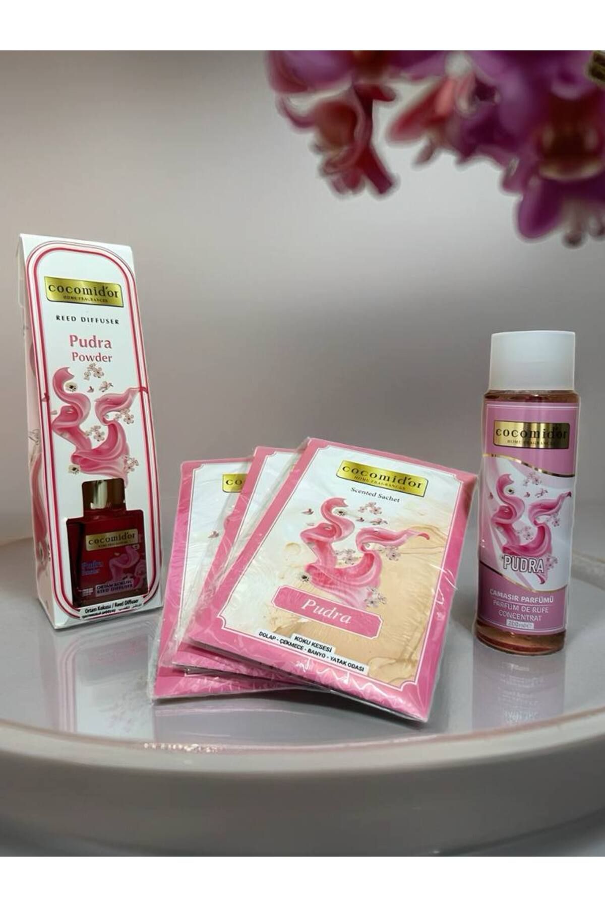 Cocomidor Pudra Tam Koku Seti – Reed Difüzör + Çamaşır Parfümü + 3'lü Koku Kesesi