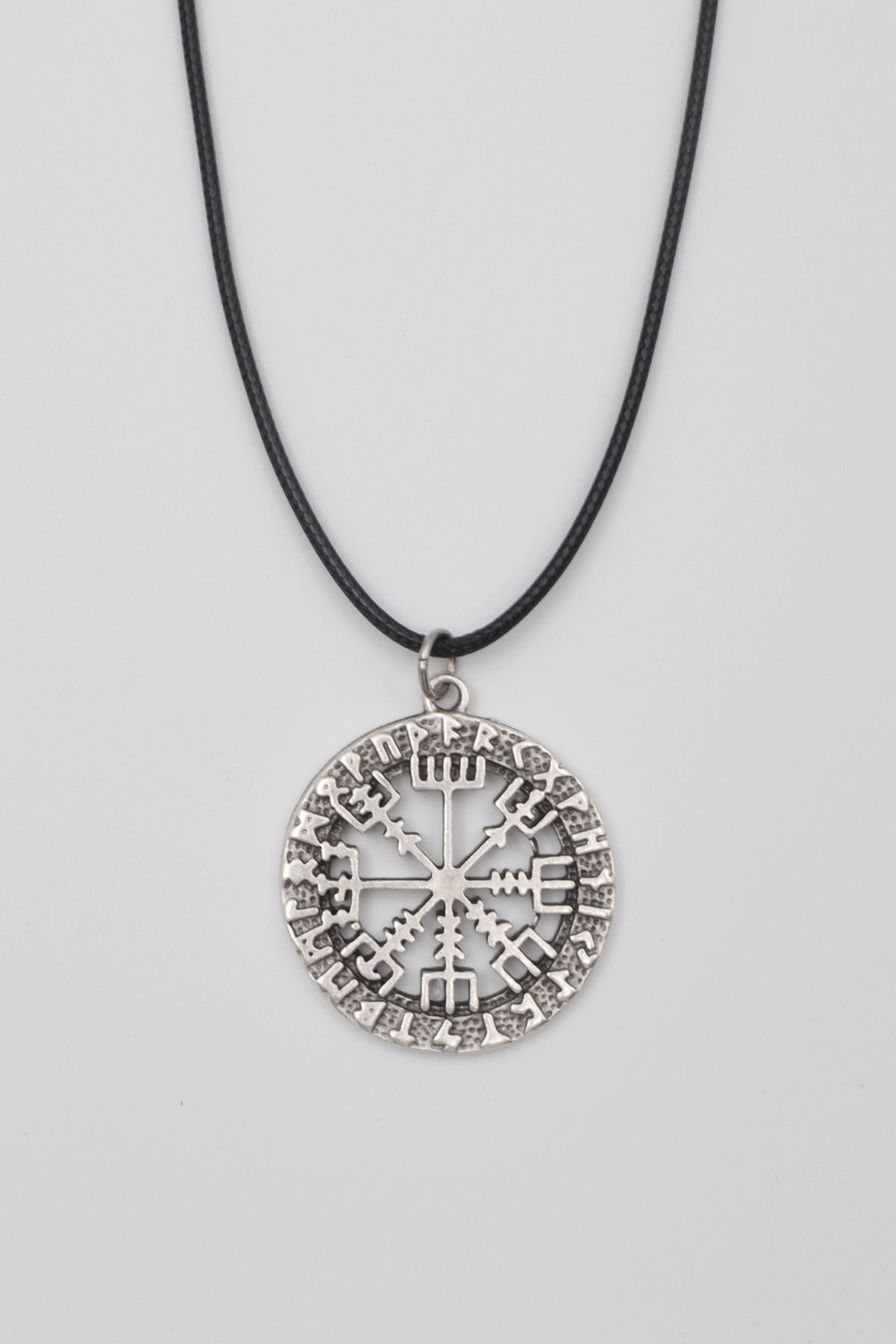 Defnems Accessories Viking Pusula Kolye (Vegvisir) - PU Deri İp Zincirli Unisex Gümüş Kaplama - 60 cm