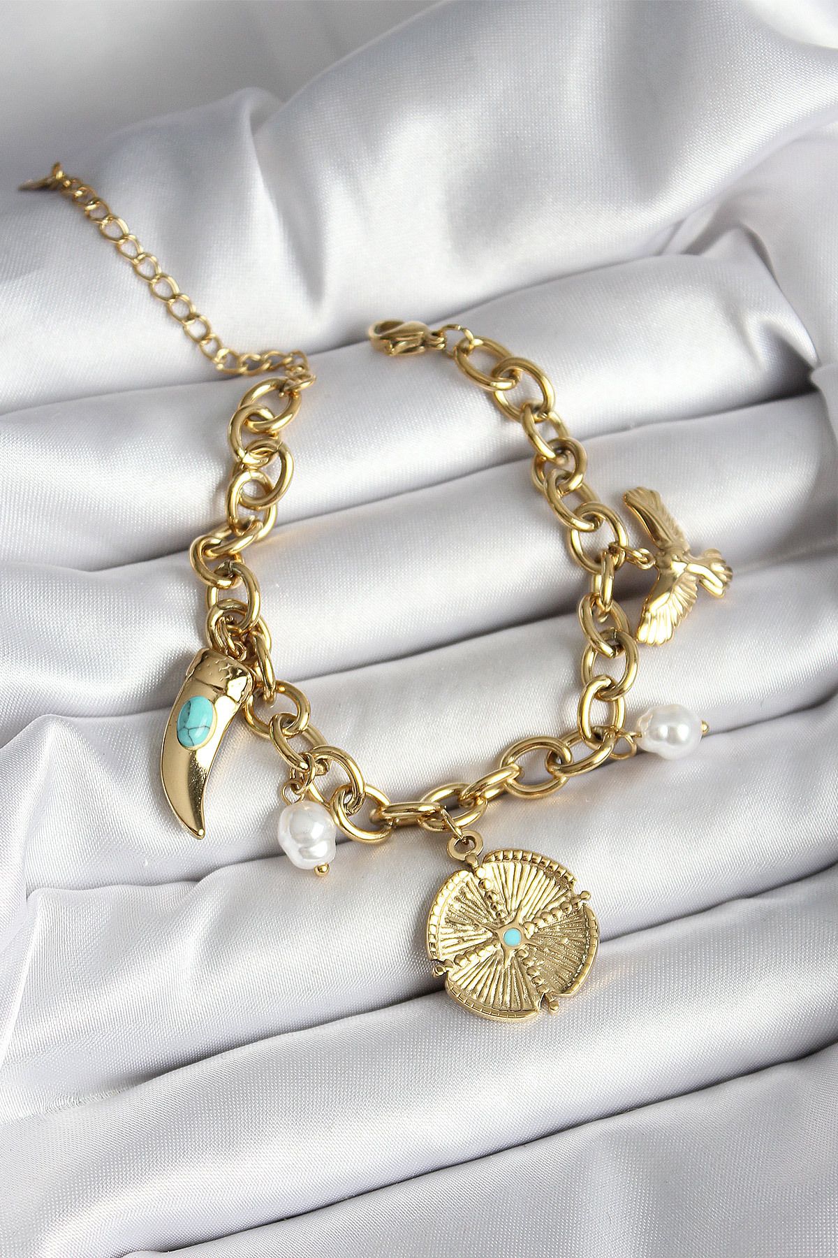 callerrons accessories Yonca Fil Dişi ve Kuş Figürlü İnci Detaylı Sallantılı Gold Renk Kadın Bileklik - EBJ250530W34344