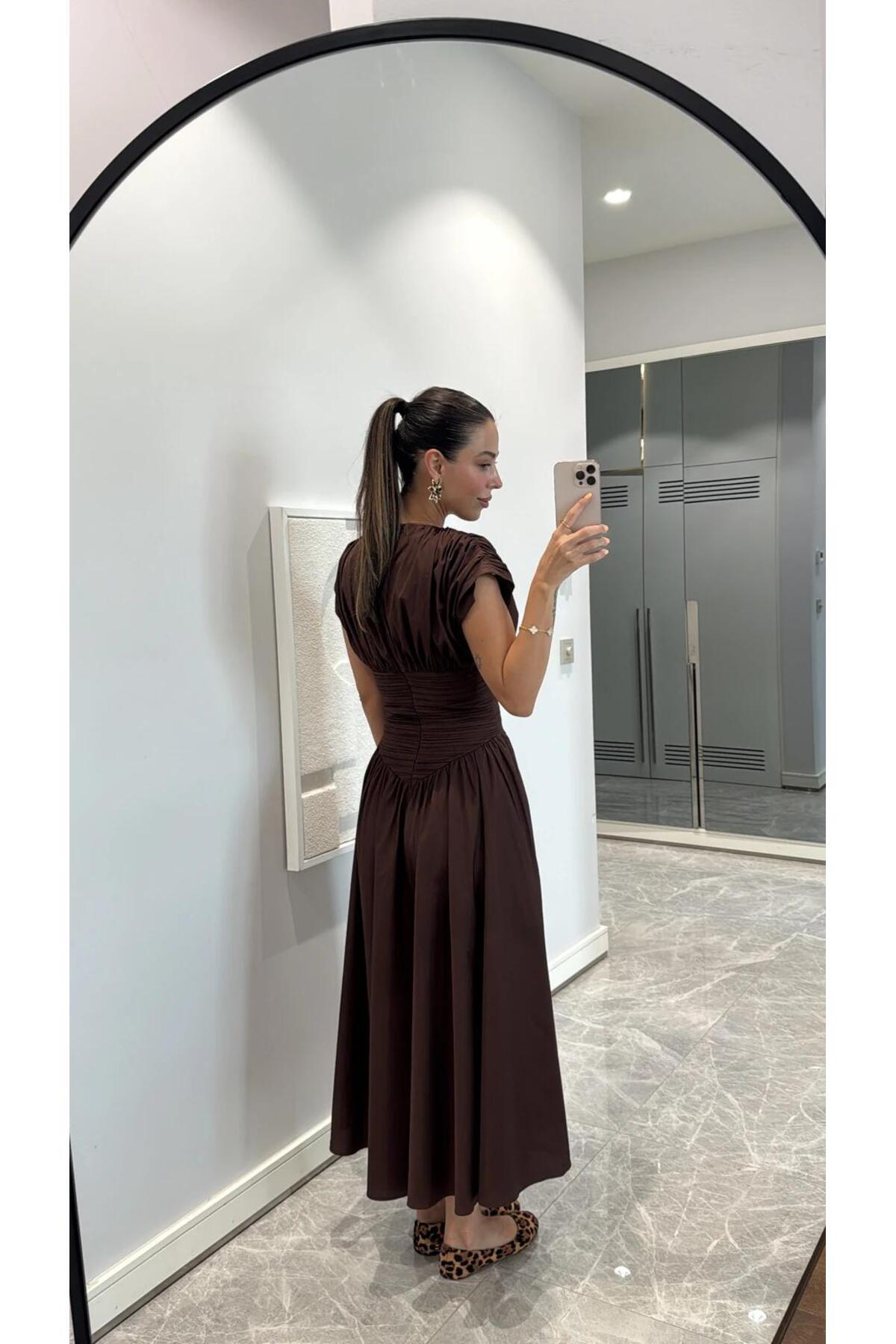 Genel Markalar  drapeli geniş çan etek beli büzgü tasarım kısa kollu bele oturan pinterest şık muadil midi elbise - Görsel 7