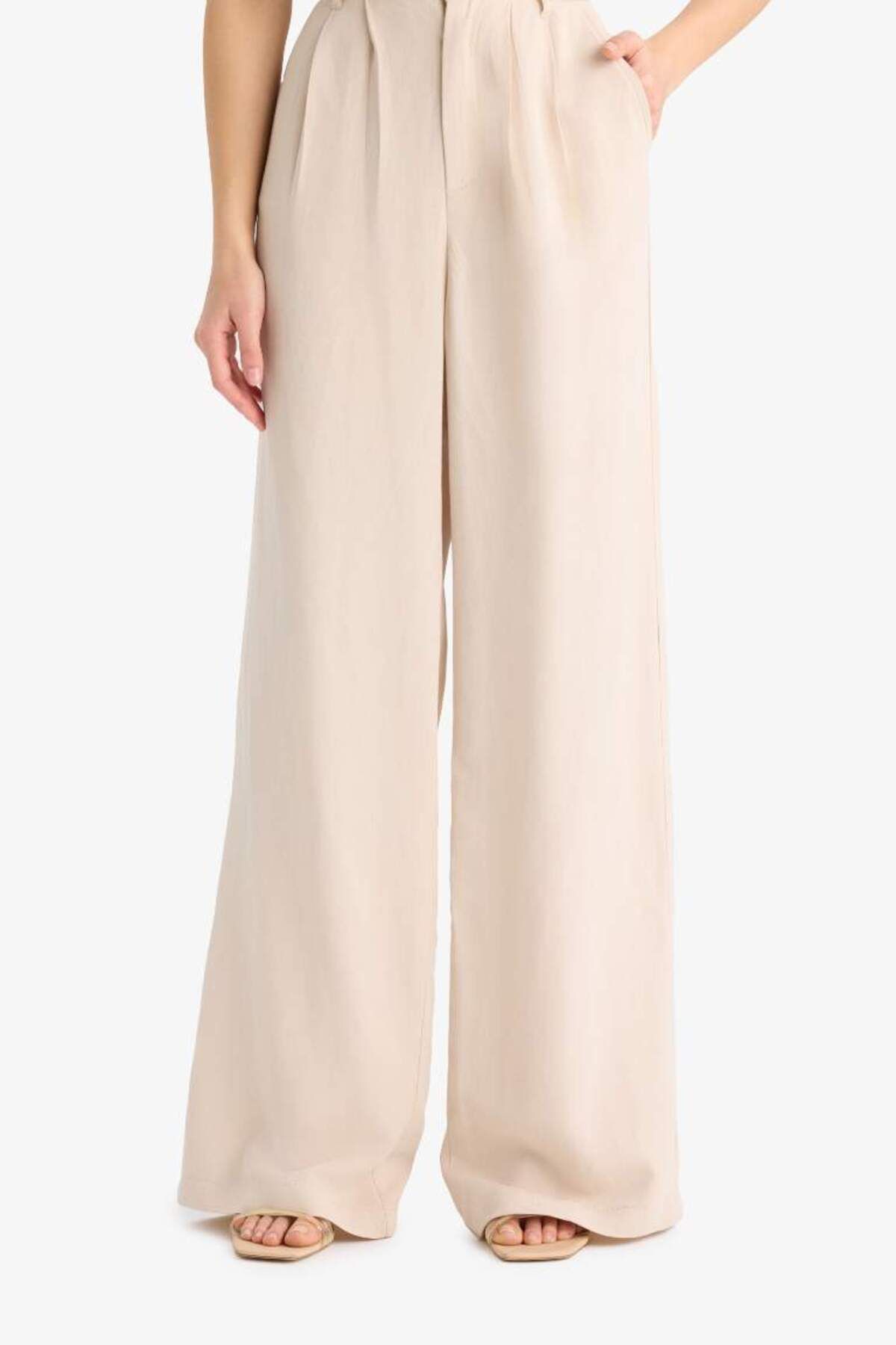 DeFacto Yeni Sezon Wide Leg Keten Karışımlı Pantolon Normal Bel Geniş Paça Cepli Fermuarlı