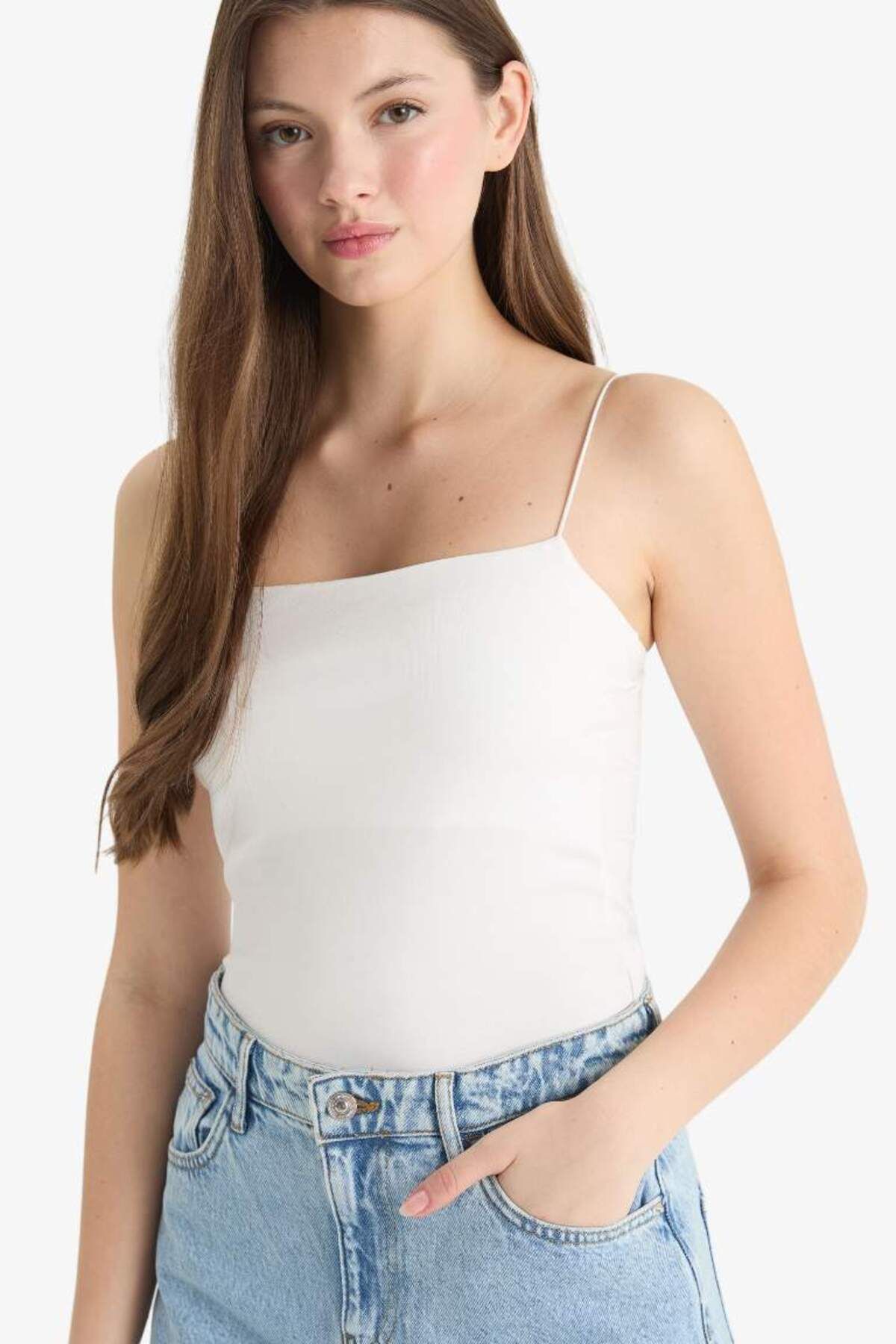 DeFacto Yeni Sezon Fitted Basic Düz Askılı Beyaz Atlet