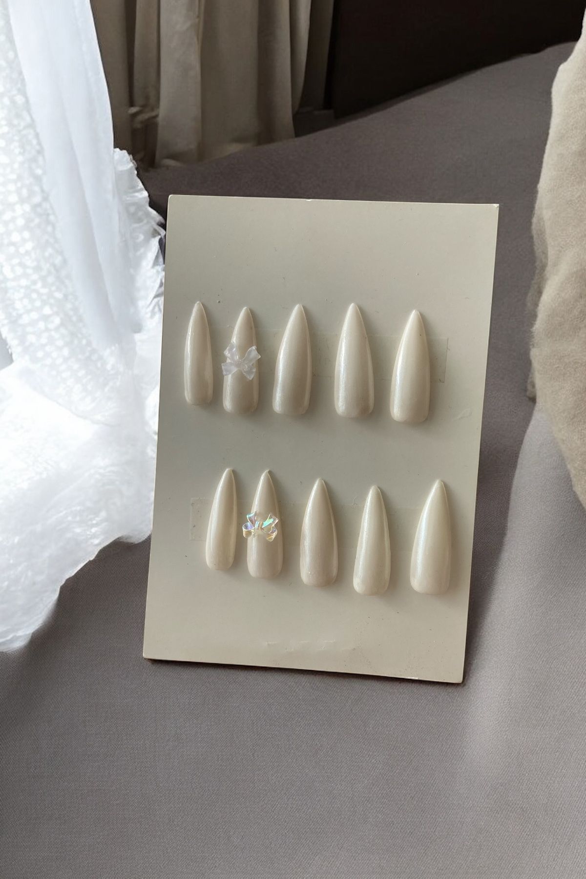 Agleam Crystal Pearl Almond Protez Tırnak Seti