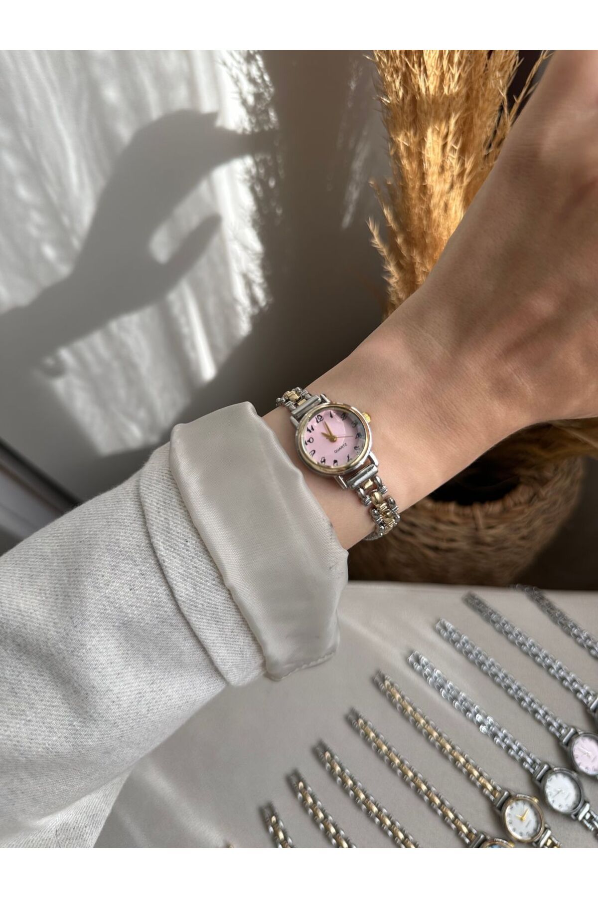 MERW July Model Gold Gümüş Pembe Renk Metal Kordon Vintage Retro Seri Kadın Kol Saati