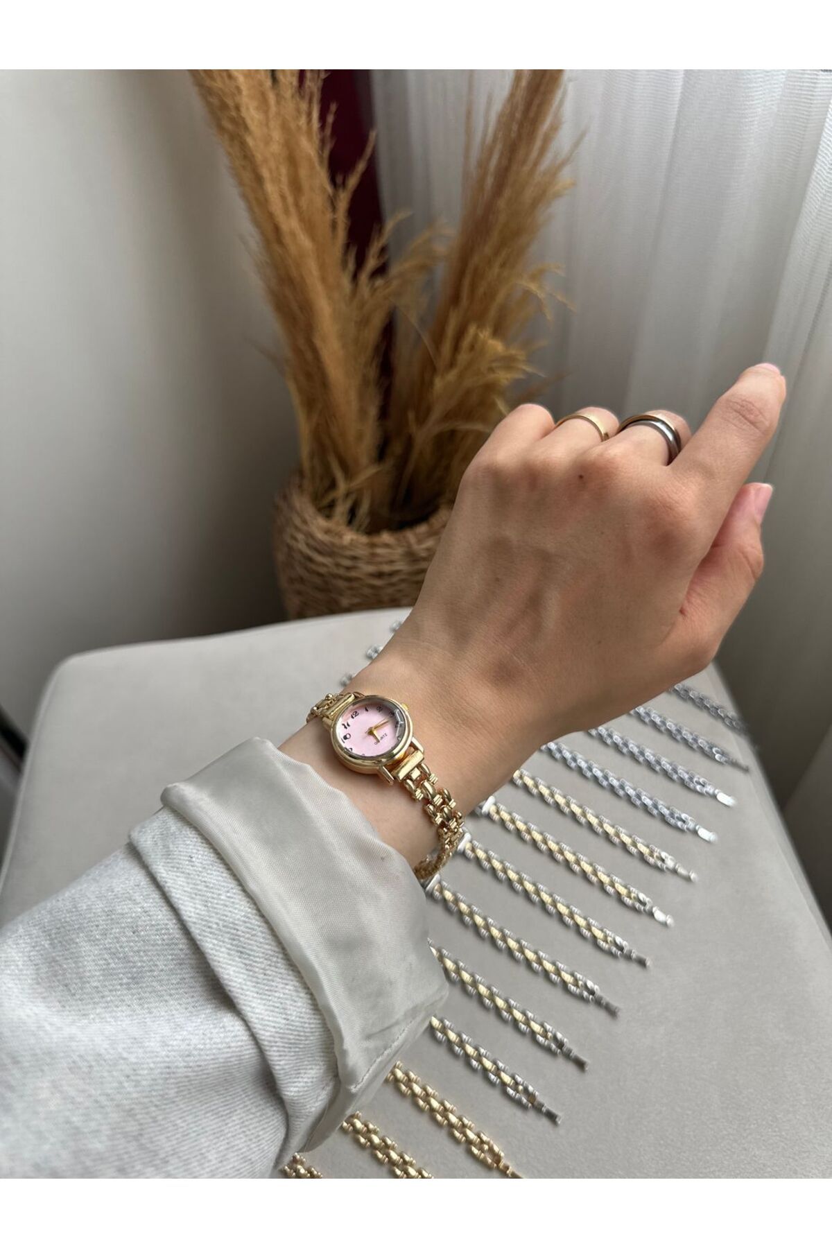 MERW July Model Gold Pembe Renk Metal Kordon Vintage Retro Seri Kadın Kol Saati