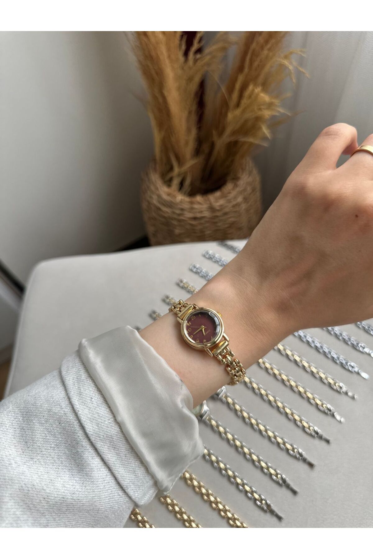 MERW July Model Gold Bordo Renk Metal Kordon Vintage Retro Seri Kadın Kol Saati