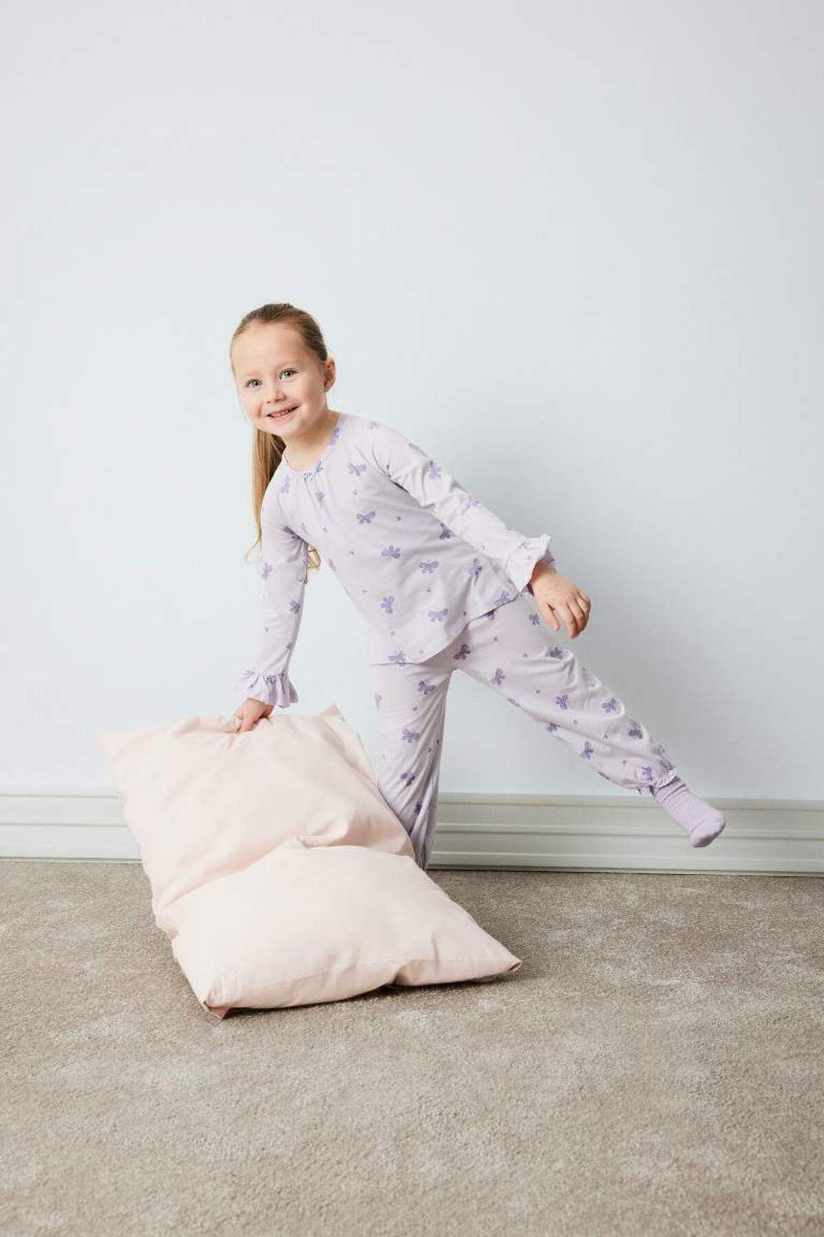 DeFacto Yeni Sezon Kız Bebek Pijama Takımı Penye Kelebek Desenli Uzun Kollu Üst Beli Lastikli