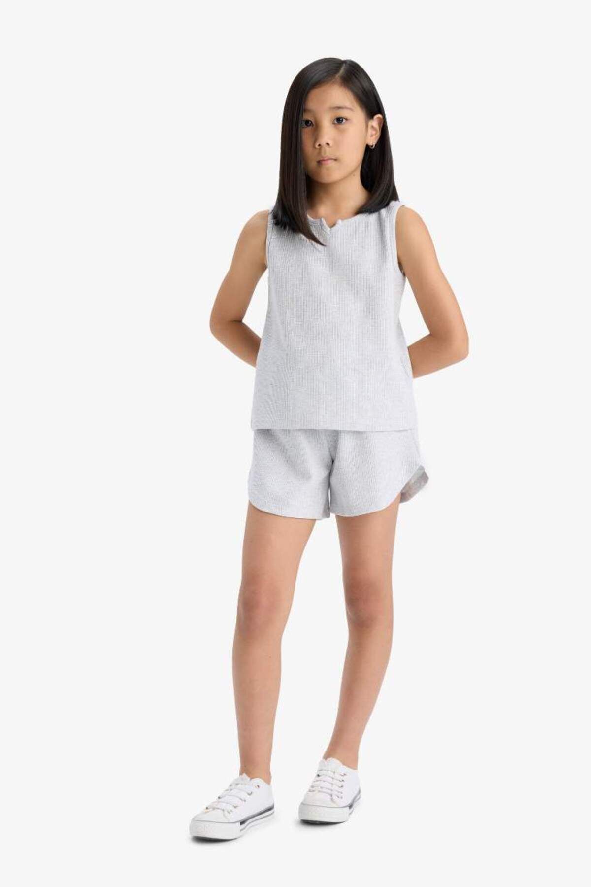 DeFacto-Nou sezon pentru fete Set 2 piese Waffle Top fără mâneci Pantaloni scurți cu talie elastică Partea de jos 2