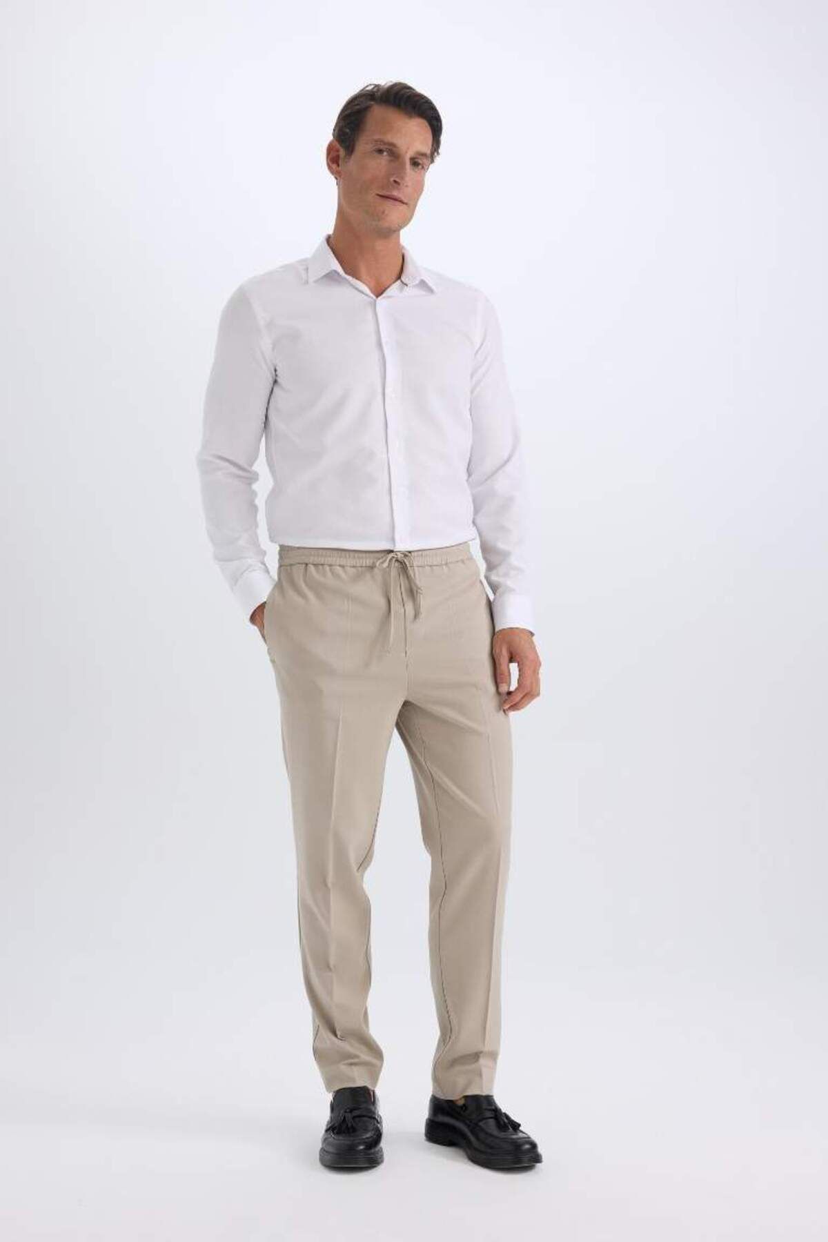 DeFacto-Summer Fabric Jogger Pants with Lacing at the Waist Elastic Straight Leg Stretching in All Directions with Pockets A9943Ax25Sp 3