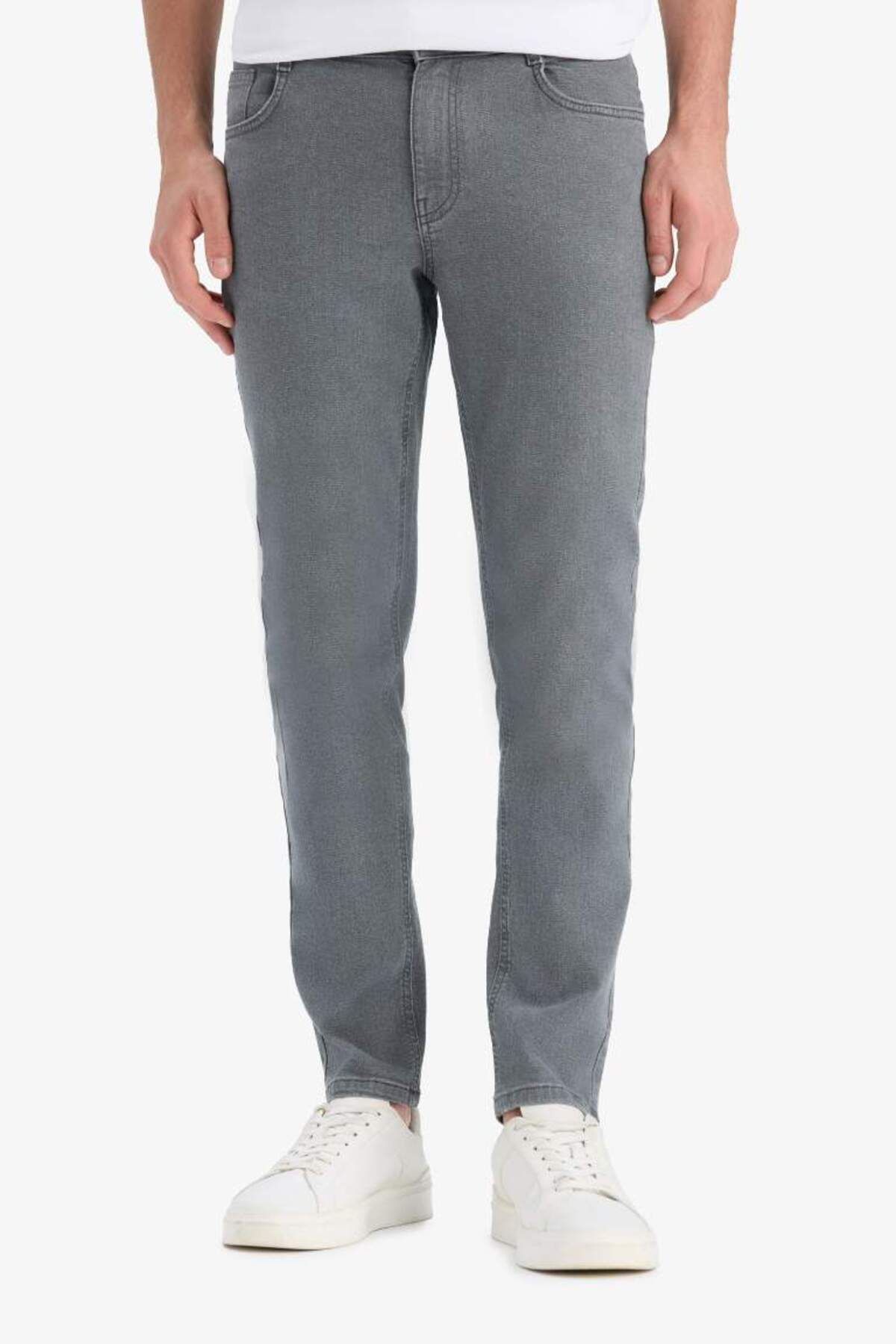 DeFacto Yeni Sezon Pedro Slim Fit Dar Kalıp Normal Bel Dar Paça Jean Pantolon