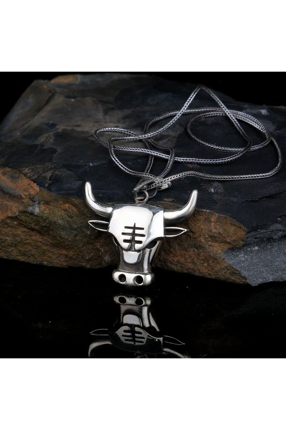 shop Boğa Motifli Madalyon 925 Ayar Gümüş Erkek Kolyesi