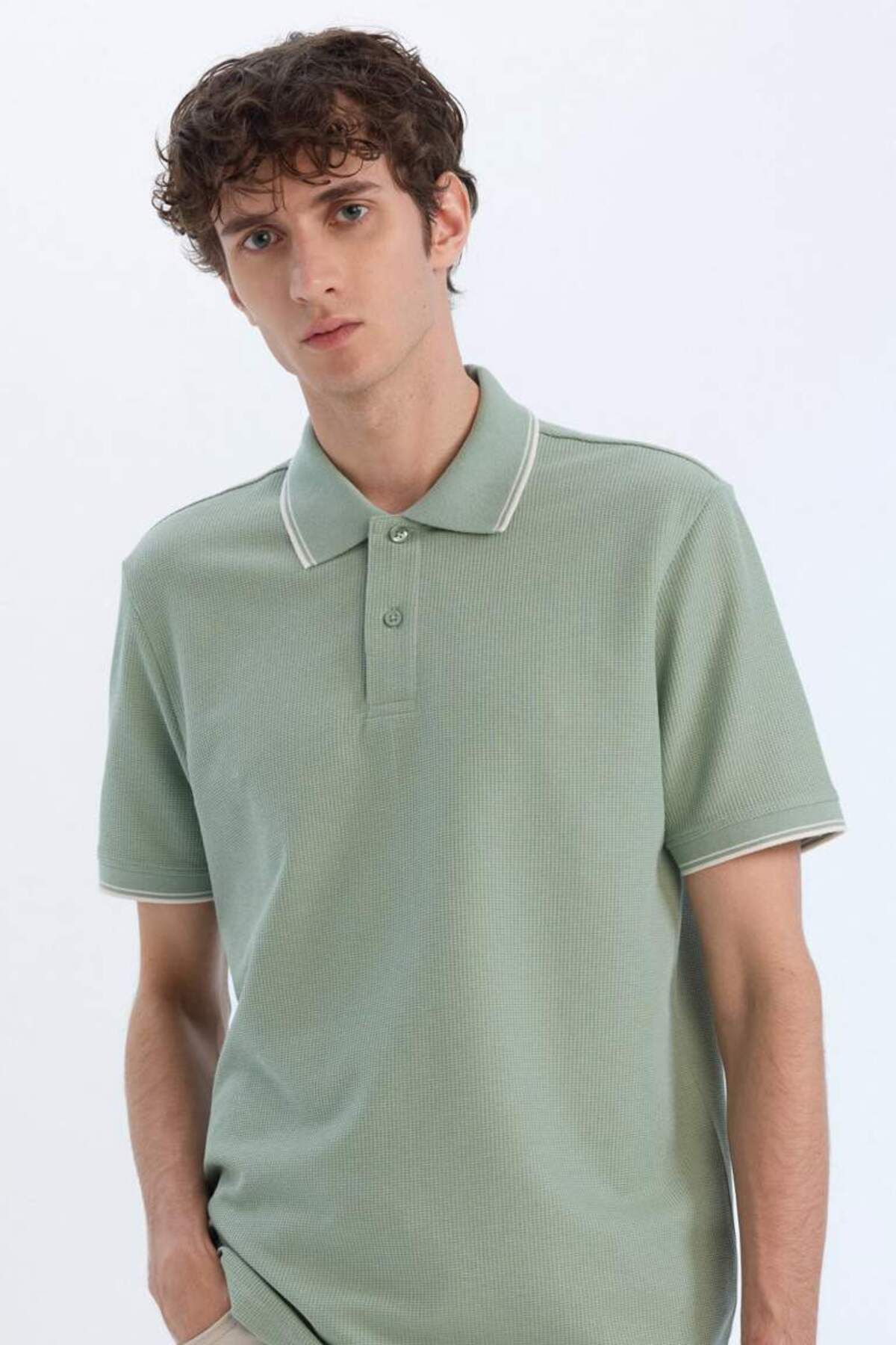 DeFacto Yeni Sezon Regular Fit Kısa Kollu Waffle Polo Tişört