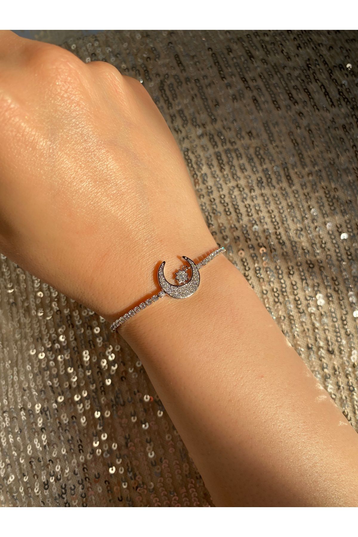 Gök Accessories Sallanan Yıldız Detaylı Taşlı Ay Figürlü Ayarlanabilir Bileklik