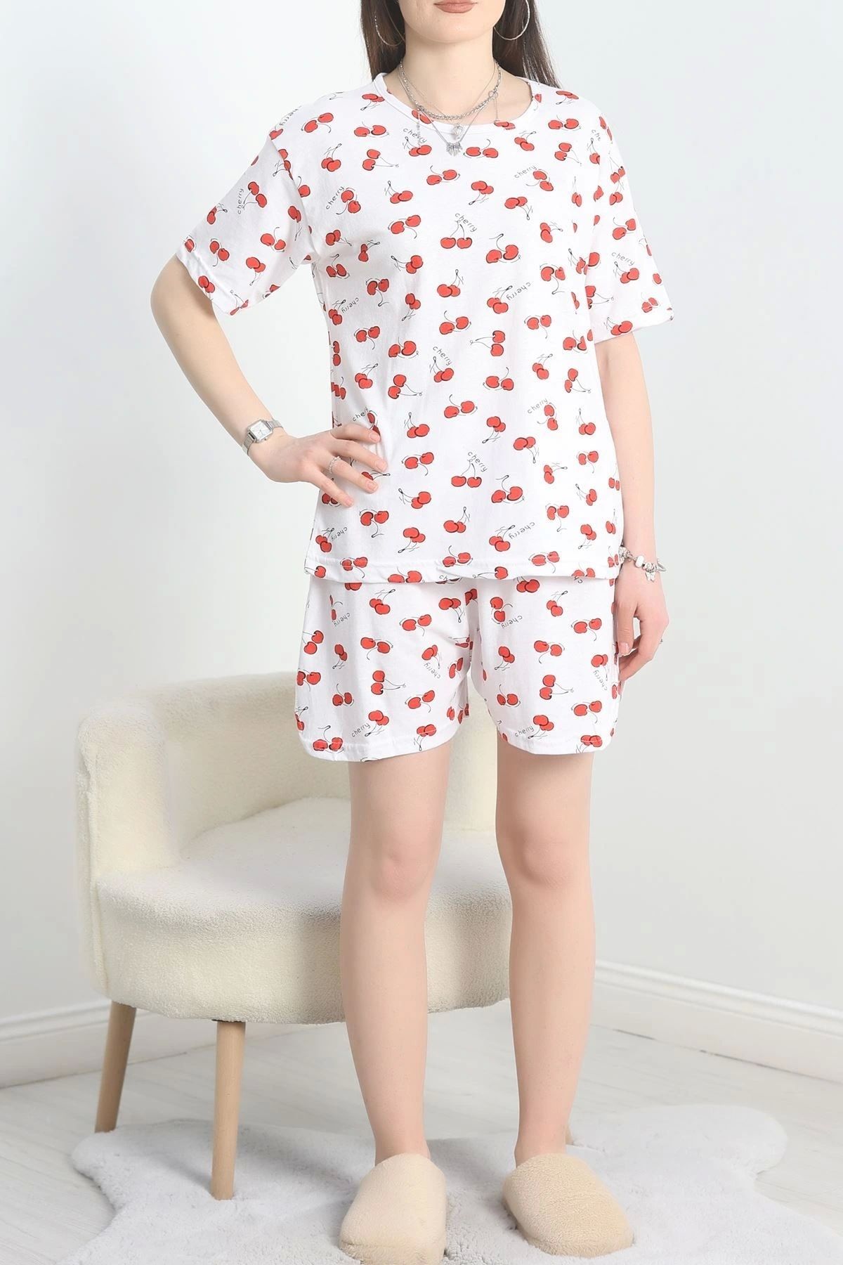 OurStyles Yırtmaçlı Şortlu Pijama Takımı Kırmızıkiraz - 50086.1857.