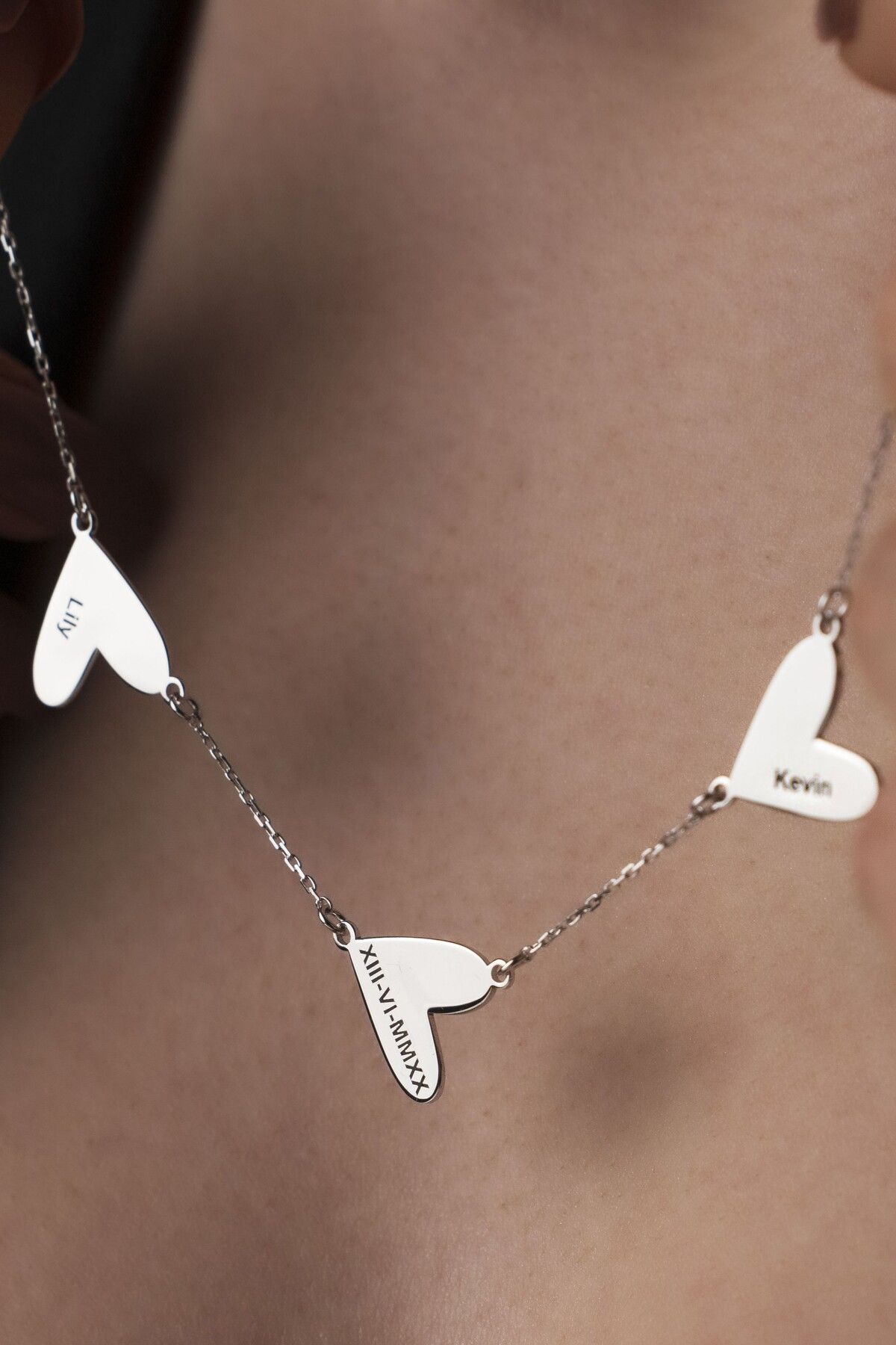 TigerxlJewellery 925 Ayar Gümüş Üç Kalpli İsim ve Tarih Yazılı Kolye