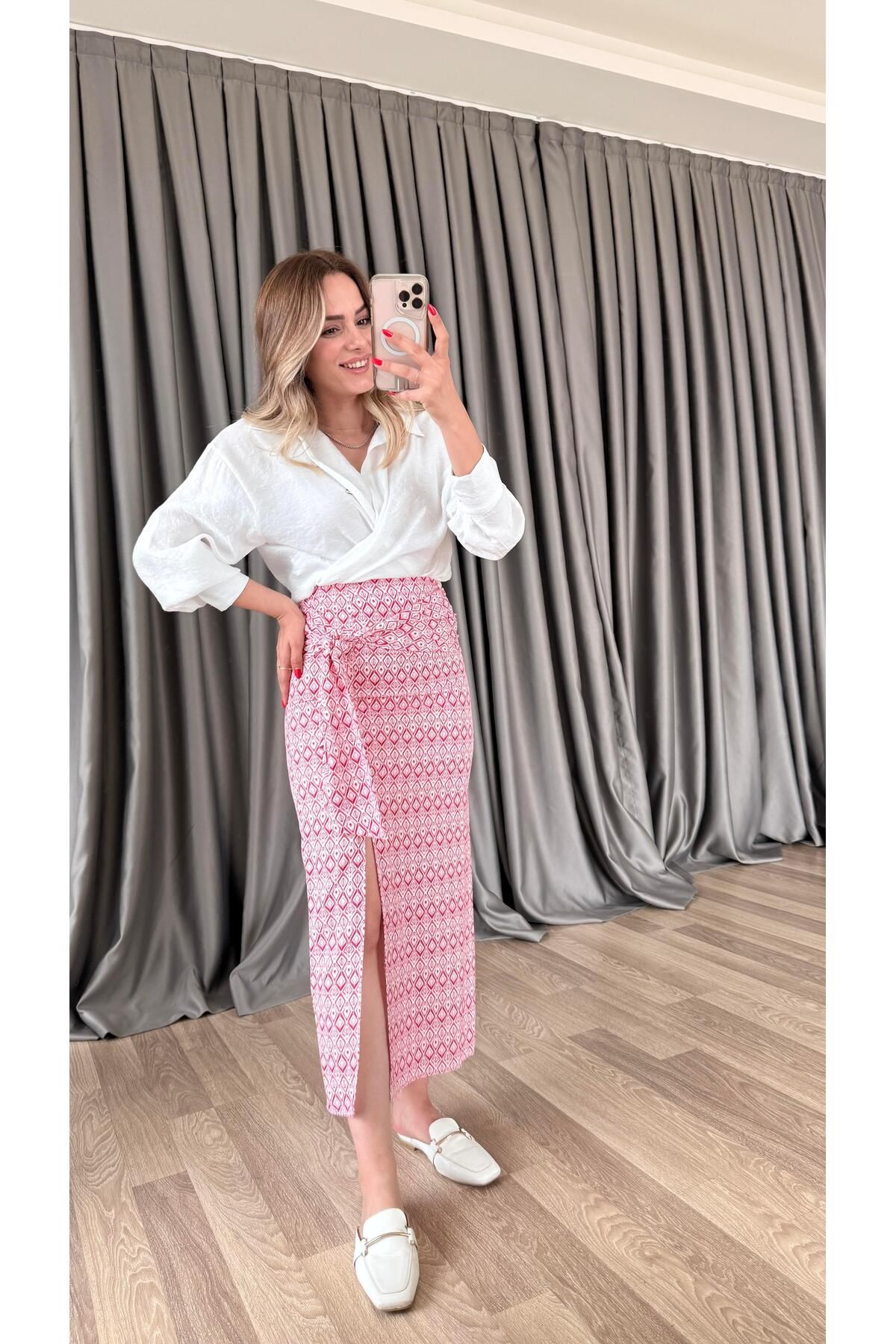 pelin yıldız butik Mila Yırtmaçlı Belden Bağlamalı Etek