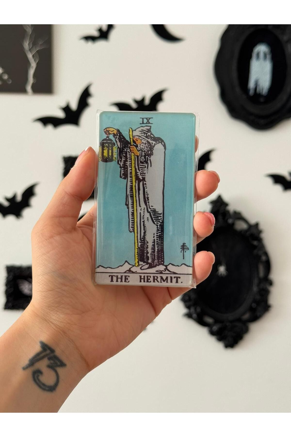 Planet Butik The Hermit Tarot Kartı Akrilik Magnet