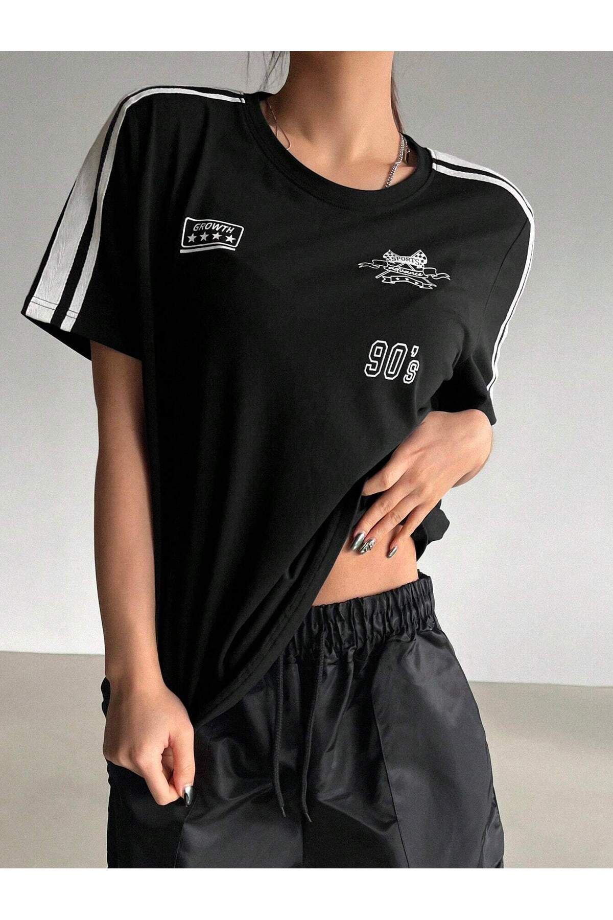 Boi 90's Moto Şerit Detaylı T-Shirt - Siyah Baskılı Oversize Bisiklet Yaka Kısa Kol