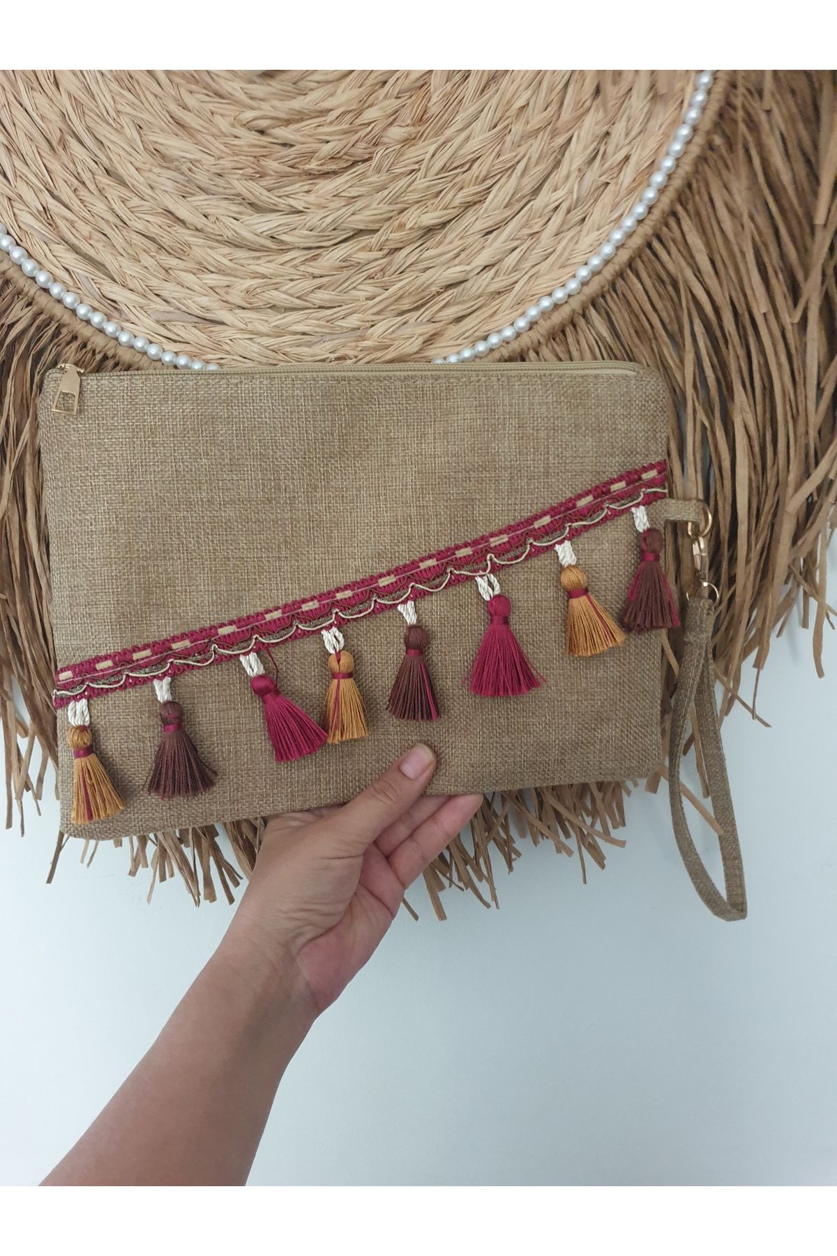 Butik Hasır Görünümlü Püskül Detaylı Clutch Çanta