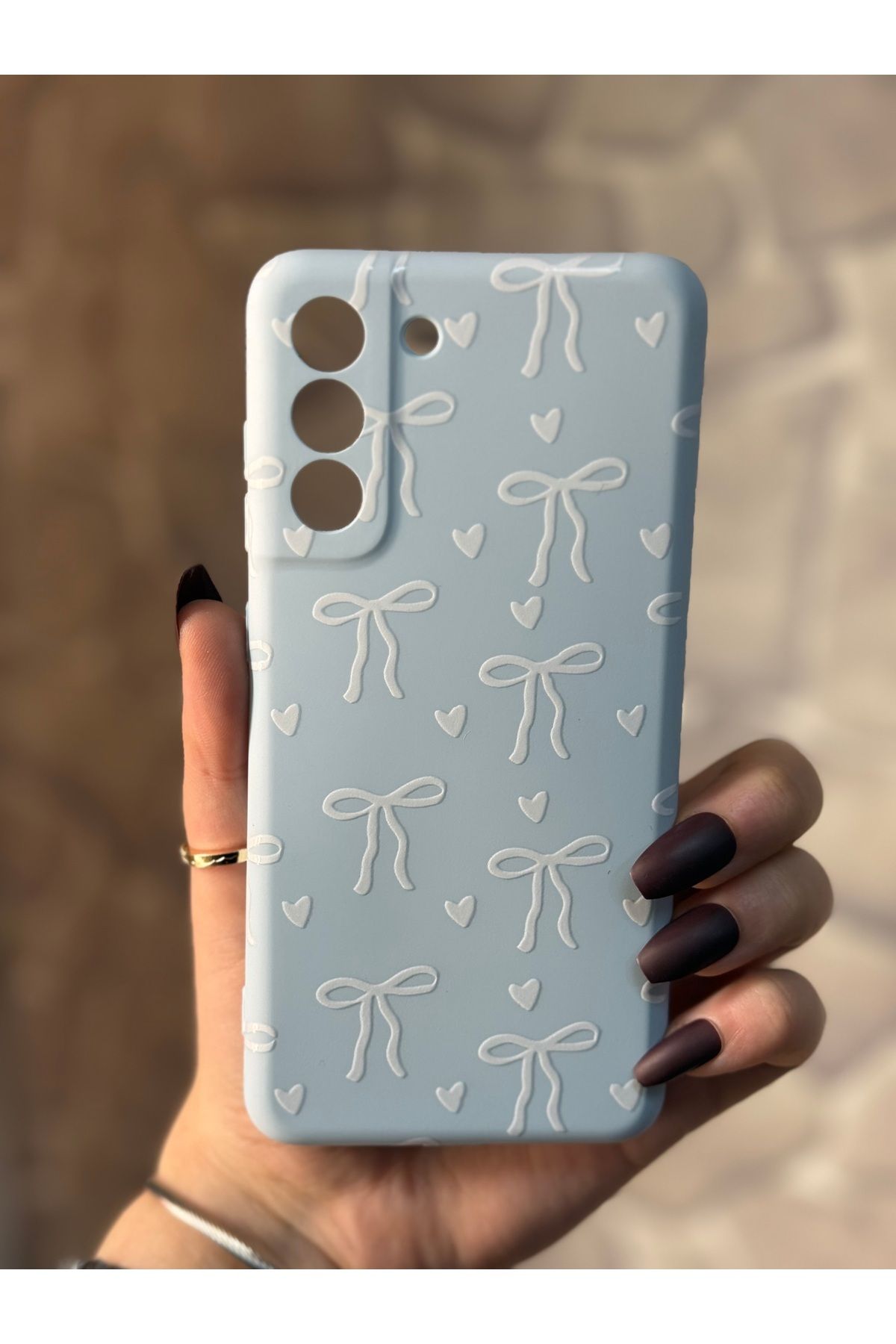 DarkSun VIVO Y22S/Y35 Uyumlu Beyaz Fiyonk Desenli Bebe Mavisi Lansman Telefon Kılıfı