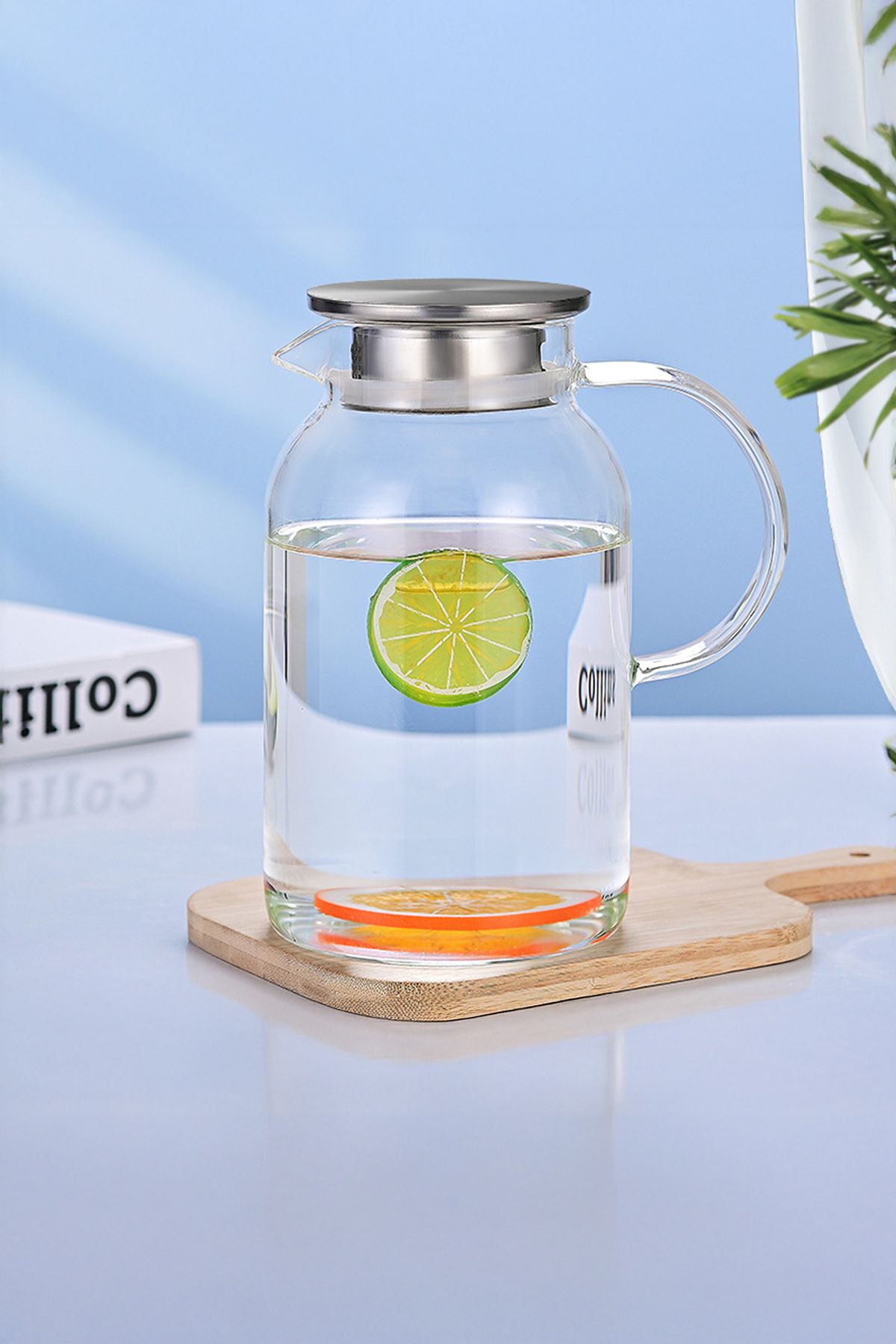 Vadi Metal Kapaklı Borosilikat Isıya Dayanıklı Cam Sürahi 1,6 Litre