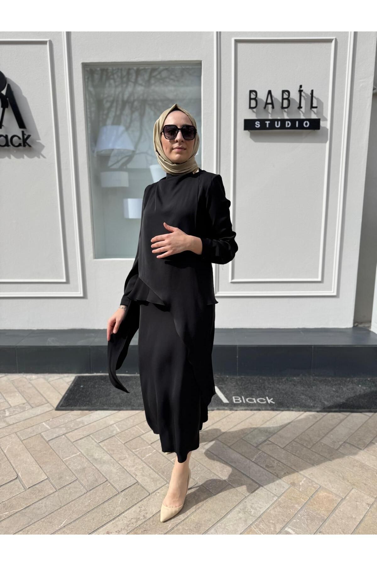 QOOQ STORE Broş Detaylı Etekli Kadın Takım Siyah