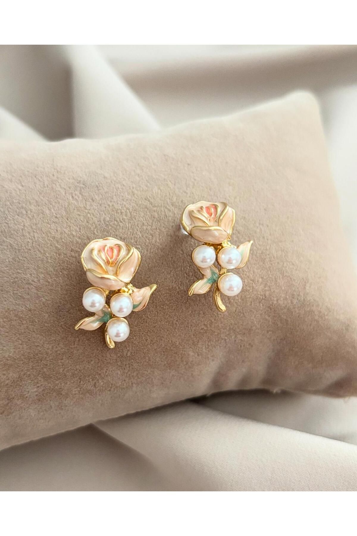 MAİSON DE ROSEE PEMBE İNCİ DETAYLI GÜL KÜPE