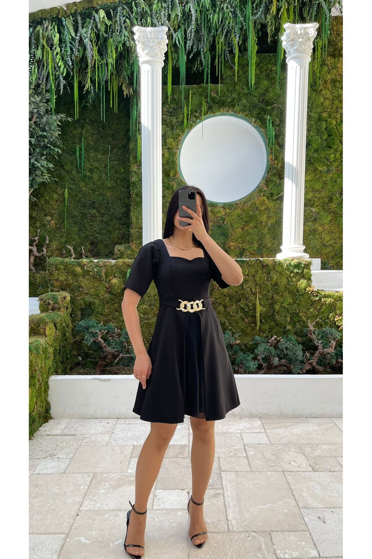 Nida Boutique Kare Yaka Yarım Kol Şifon Garnili Kuşak Detaylı Mini Elbise