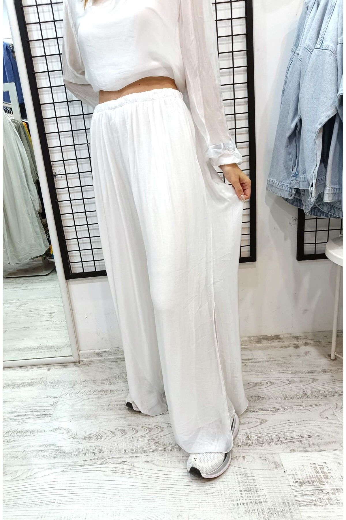 Butik Şans Paçası Pul Payet Detaylı Lastikli Bel İpek İtalyan Pantolon
