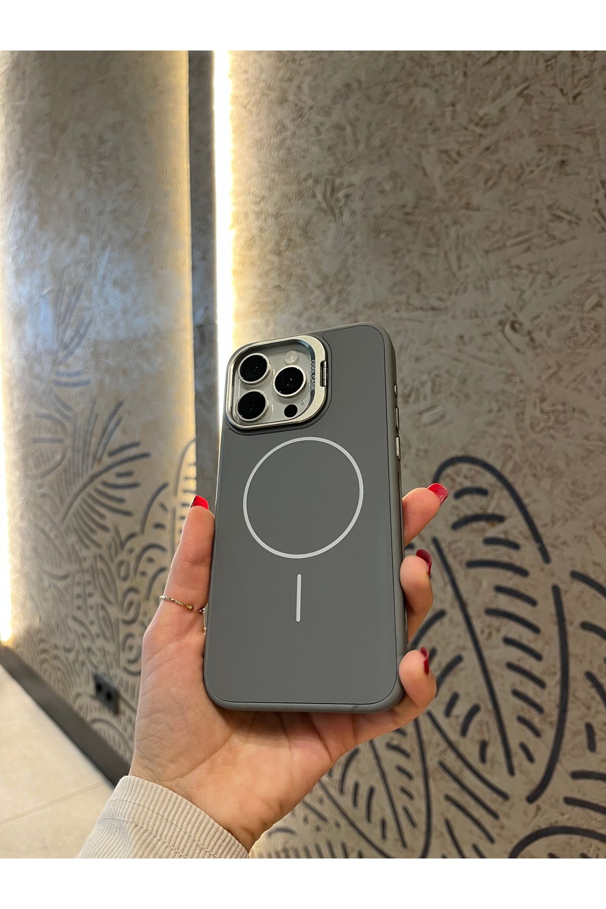 Mois Case İPhone 16 pro max İnce Magsafe çizgili kamera çerçeve Standlı kılıf