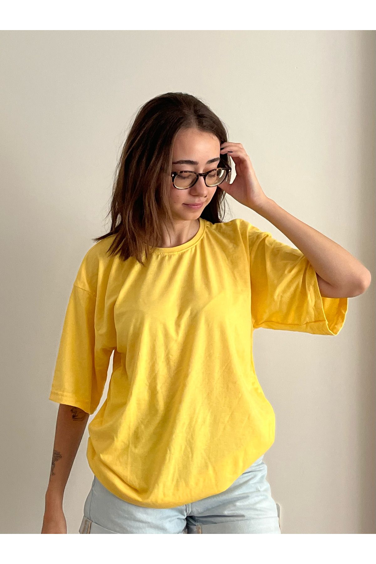TRENDPUNKY BUTTER YELLOW DÜZ RENK BASİC OVERSİZE T-SHİRT