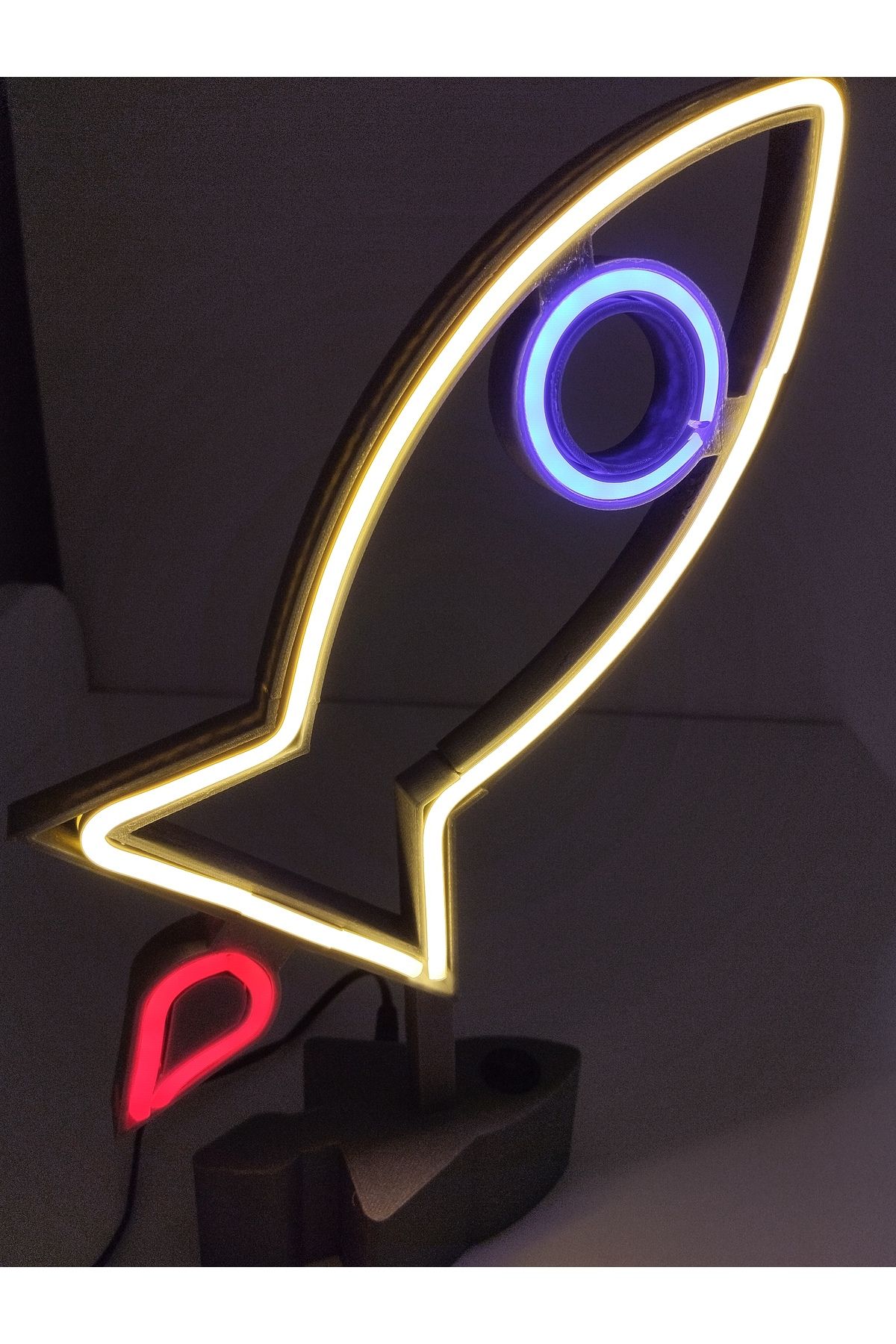 Neon Roket şeklinde Neon Led lamba 3D baskı 12V adaptörlü jak girişli aç kapa düğmeli