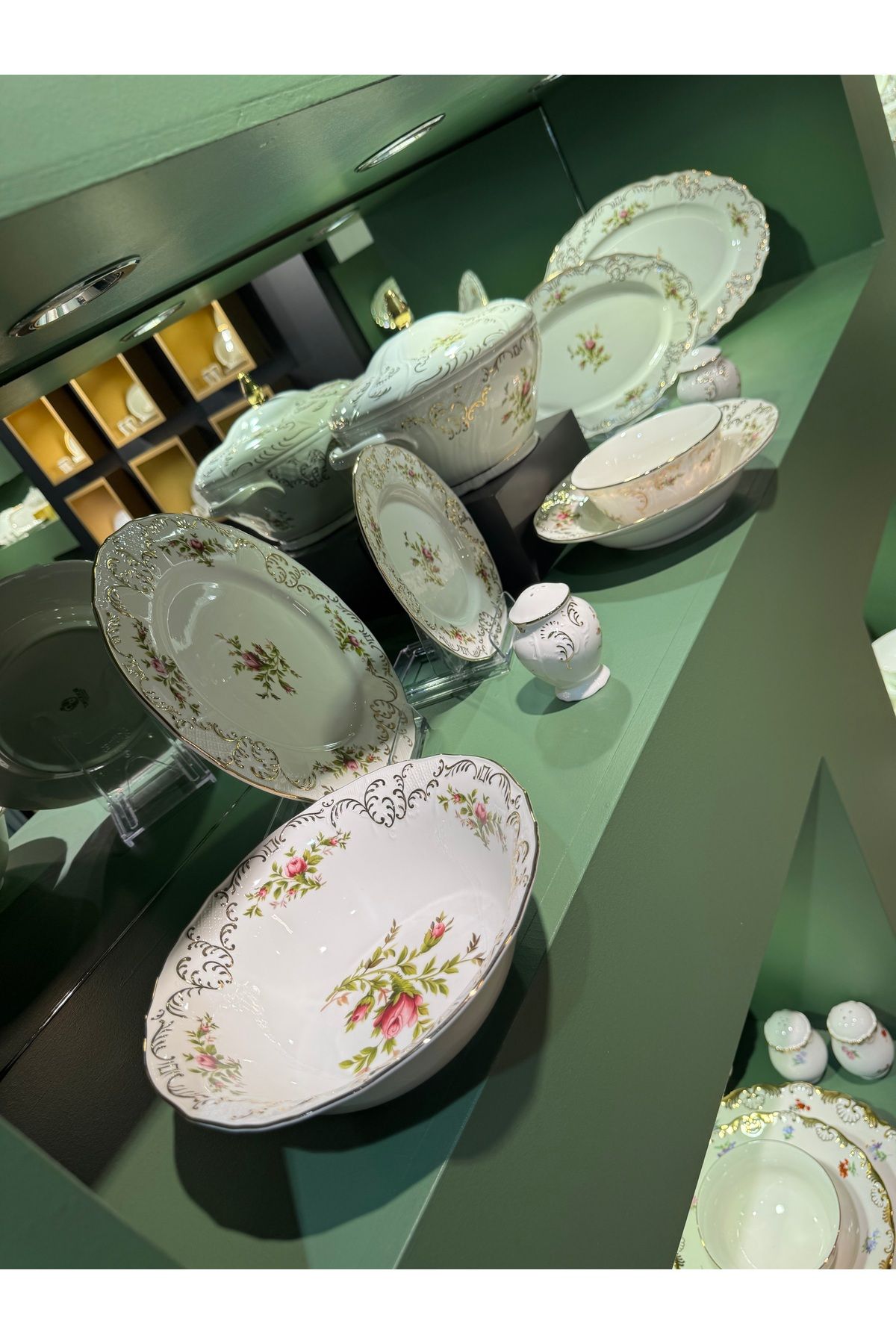 hediye ESTERHOMEDECOR 12 Kişilik 62 parça porselen yemek takımı