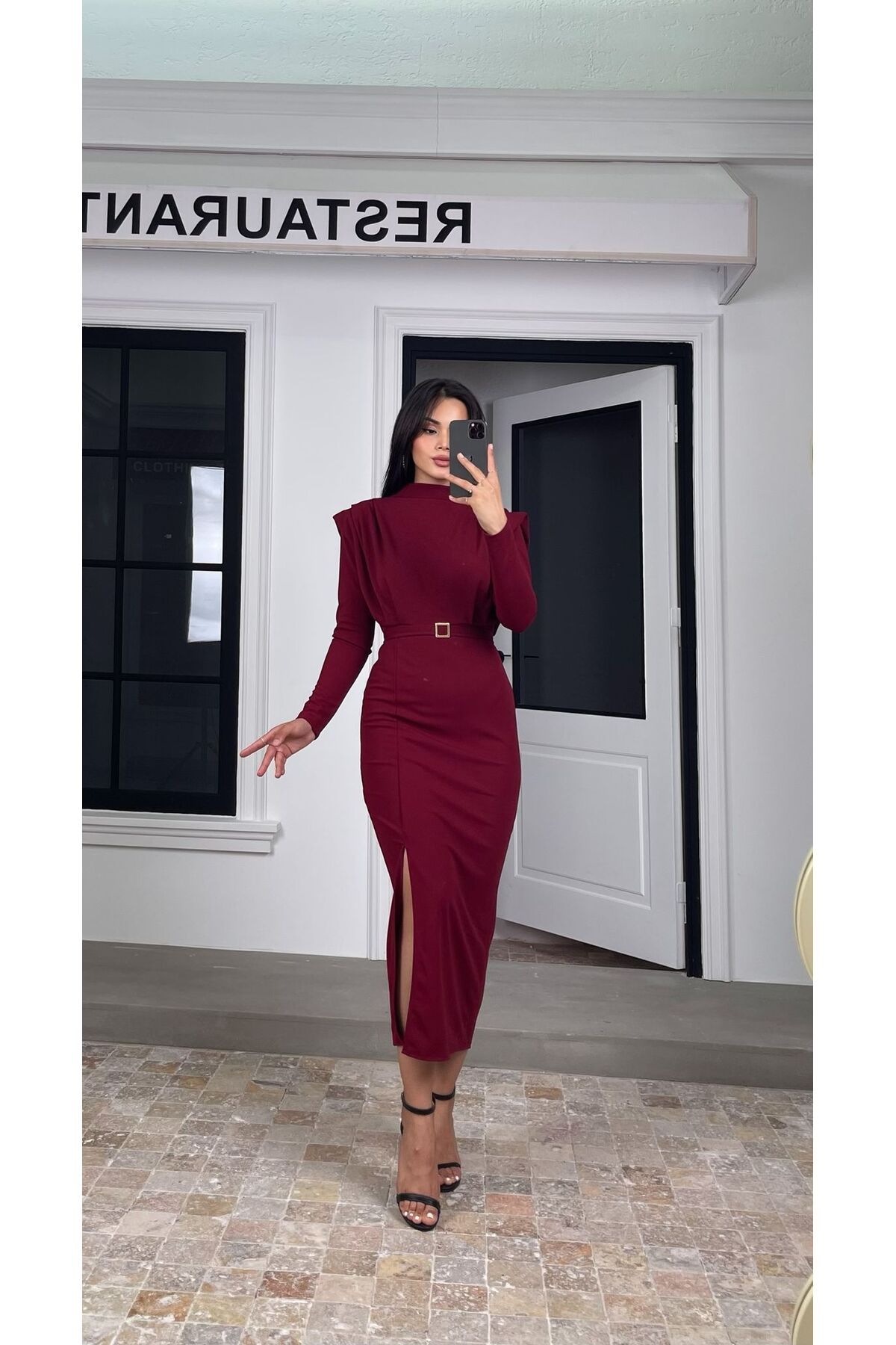 Nida Boutique Uzun Kollu Kuşaklı Yırtmaçlı Örme Krep Elbise