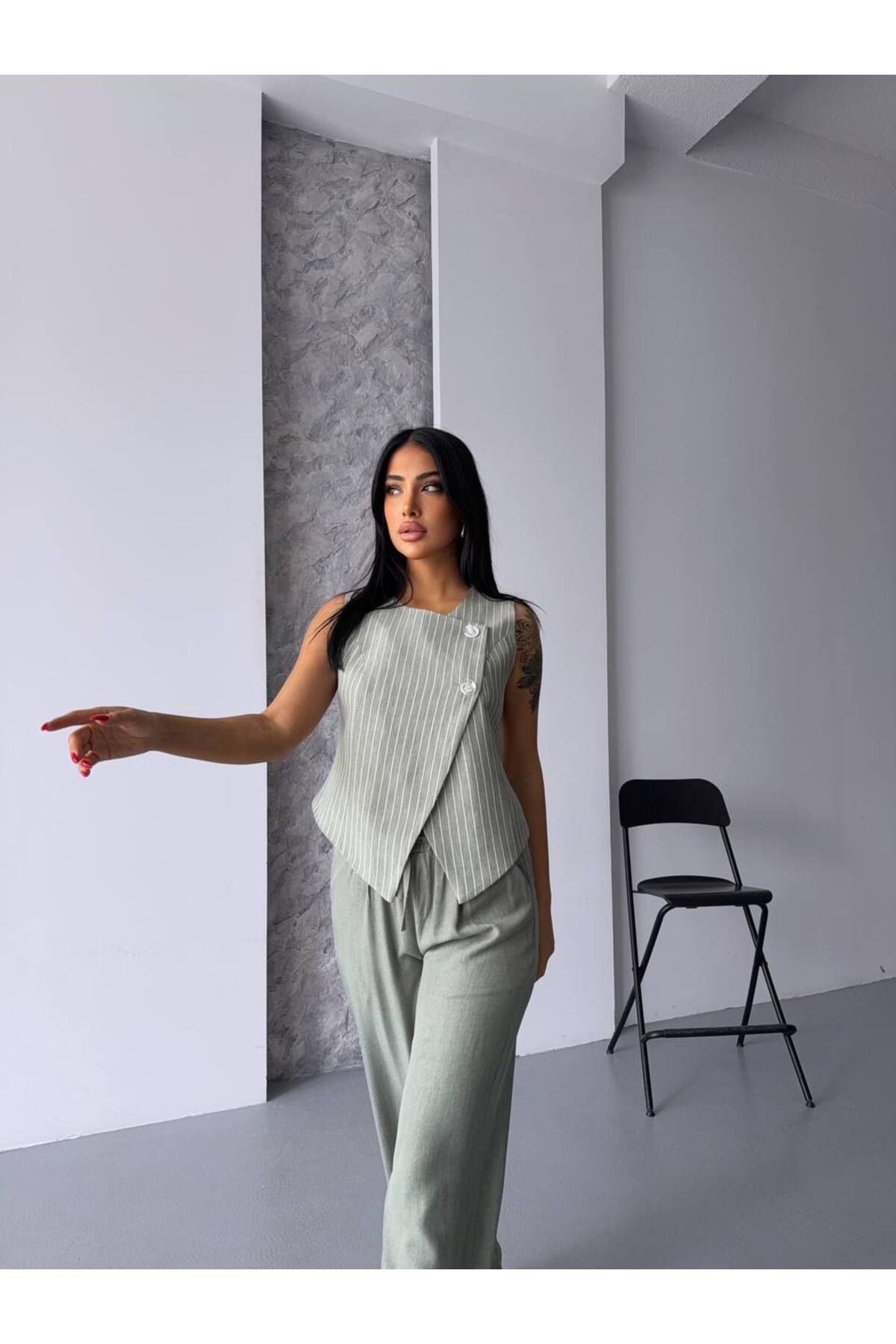 Castivo Fashion Keten Görünümlü Çizgili Kolsuz Yelek Takım