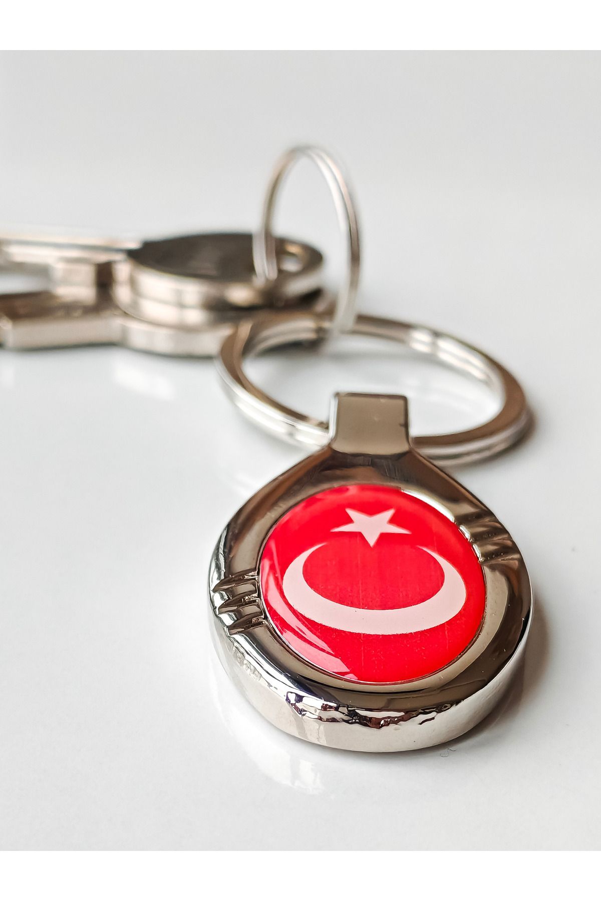 moncuk design Kırmızı Türk Bayraklı Oval Metal Anahtarlık