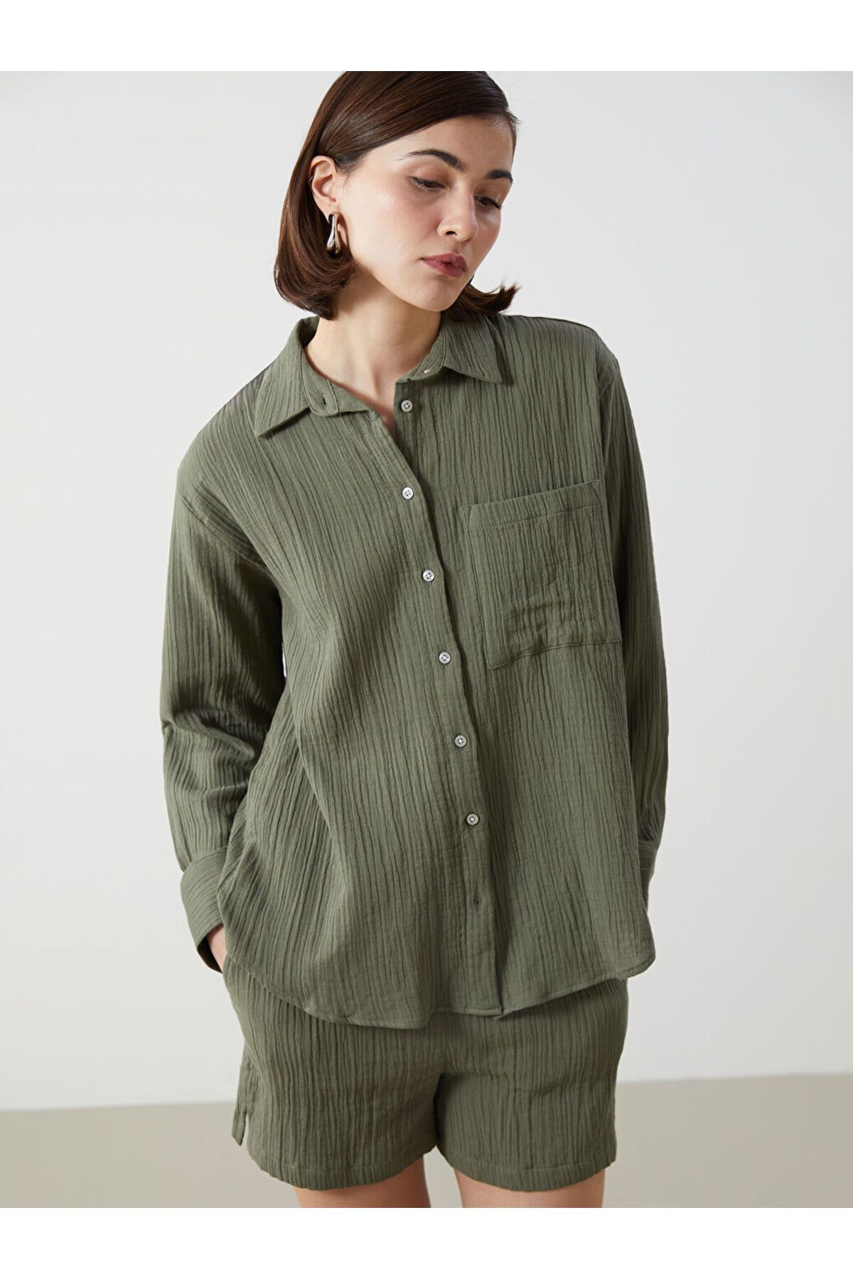 LC Waikiki LCW Vision Haki Loose Fit Kadın Gömlek S5I323Z8NVY25