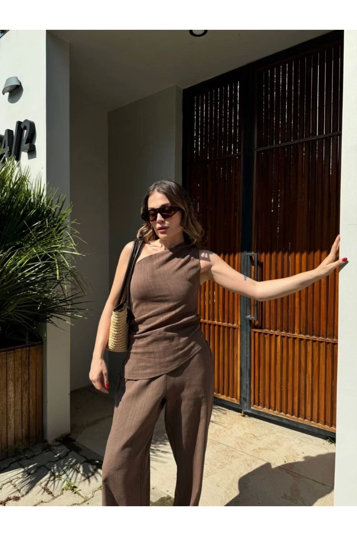 LUSHİOWEAR Kadın Keten Asimetrik Tek Omuzlu Bluz Pantalon Takım- Kahverengi