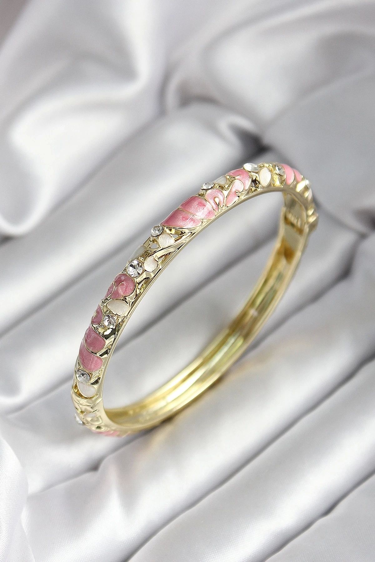 STOREMAX Mineli Pirinç Pembe Çiçek Desenli Zirkon Taşlı Gold Renk Kadın Kelepçe