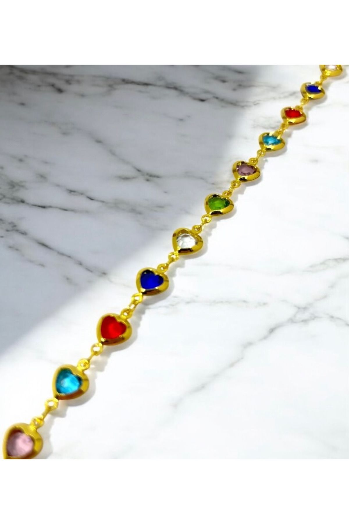 Bumu Design Renkli Zirkon Taşlı Kalpli Gold Çelik Bileklik