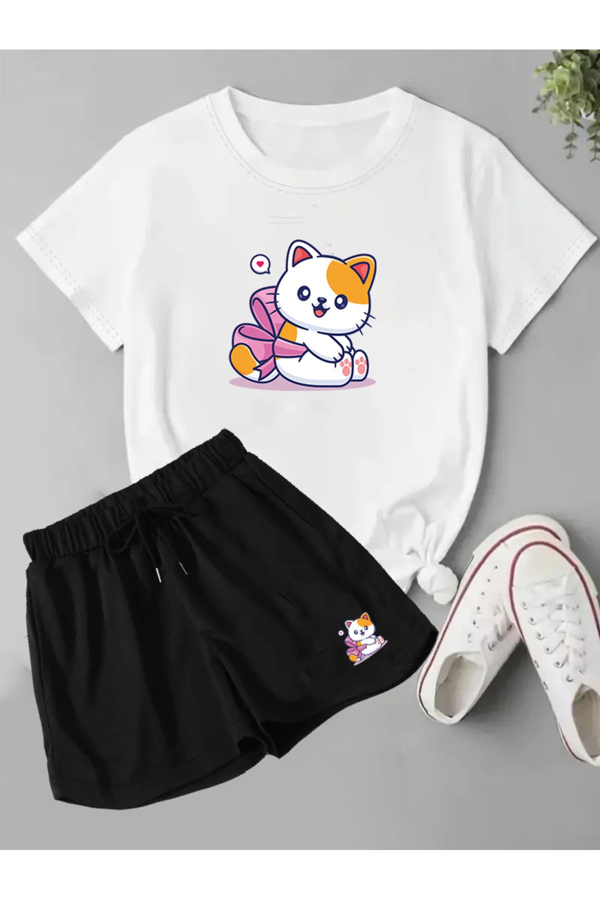 makiteks 2'li Set Düz Renk Kadın Regular Şort ve Tshirt Tişört Kitty