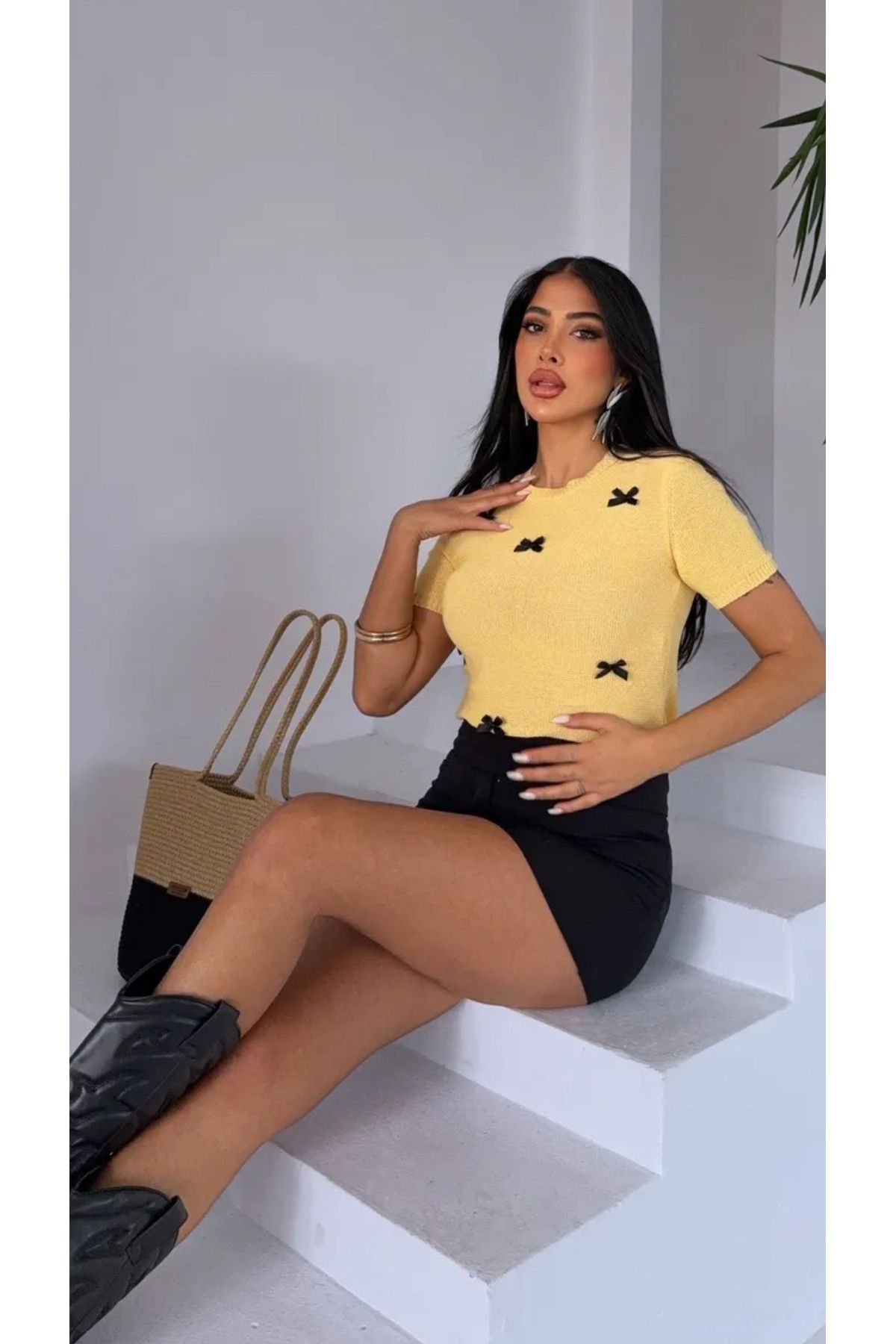 Noi Belis Kurdele Detaylı Bisiklet Yaka Kısa Kol İnce Yazlık Bluz