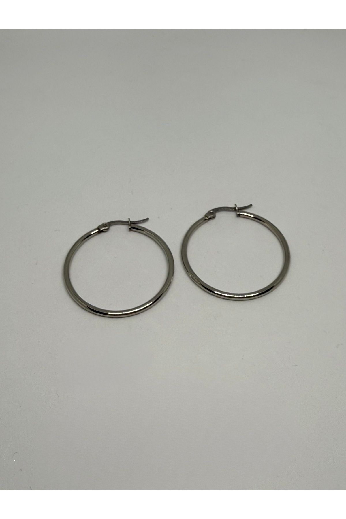 Gulsah's Store Çelik orta boy silver halka küpe