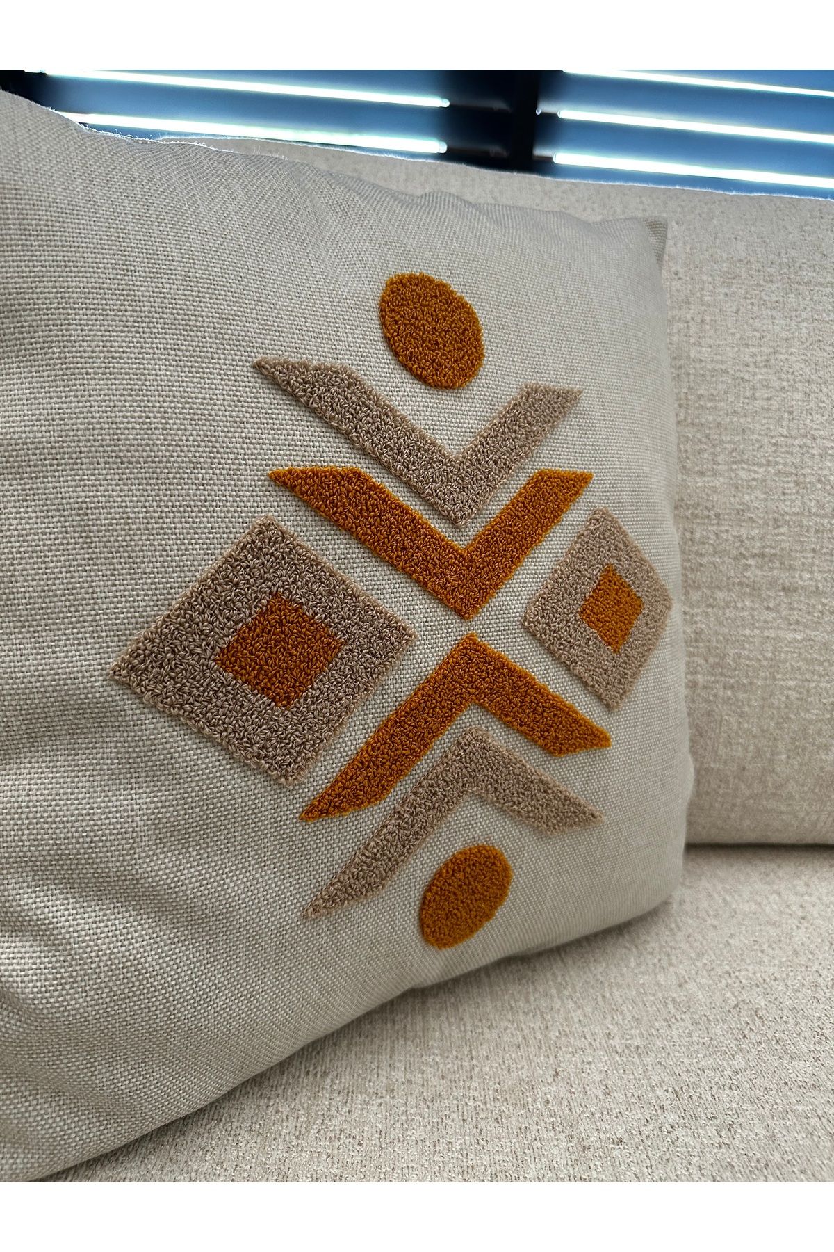NURHAN HOME COLLECTION 1 Adet Punch Nakışlı Kırlent Kılıfı