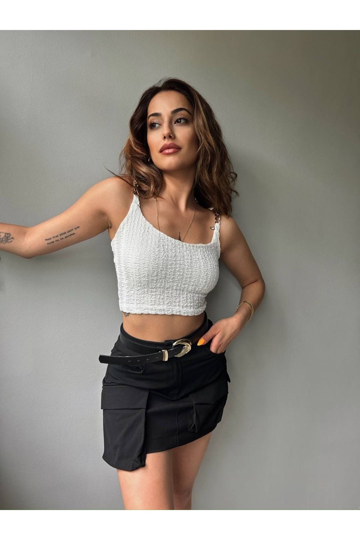 Aura 7 Collection Kadın Giyim Buble Zincir Askılı Ekru Crop