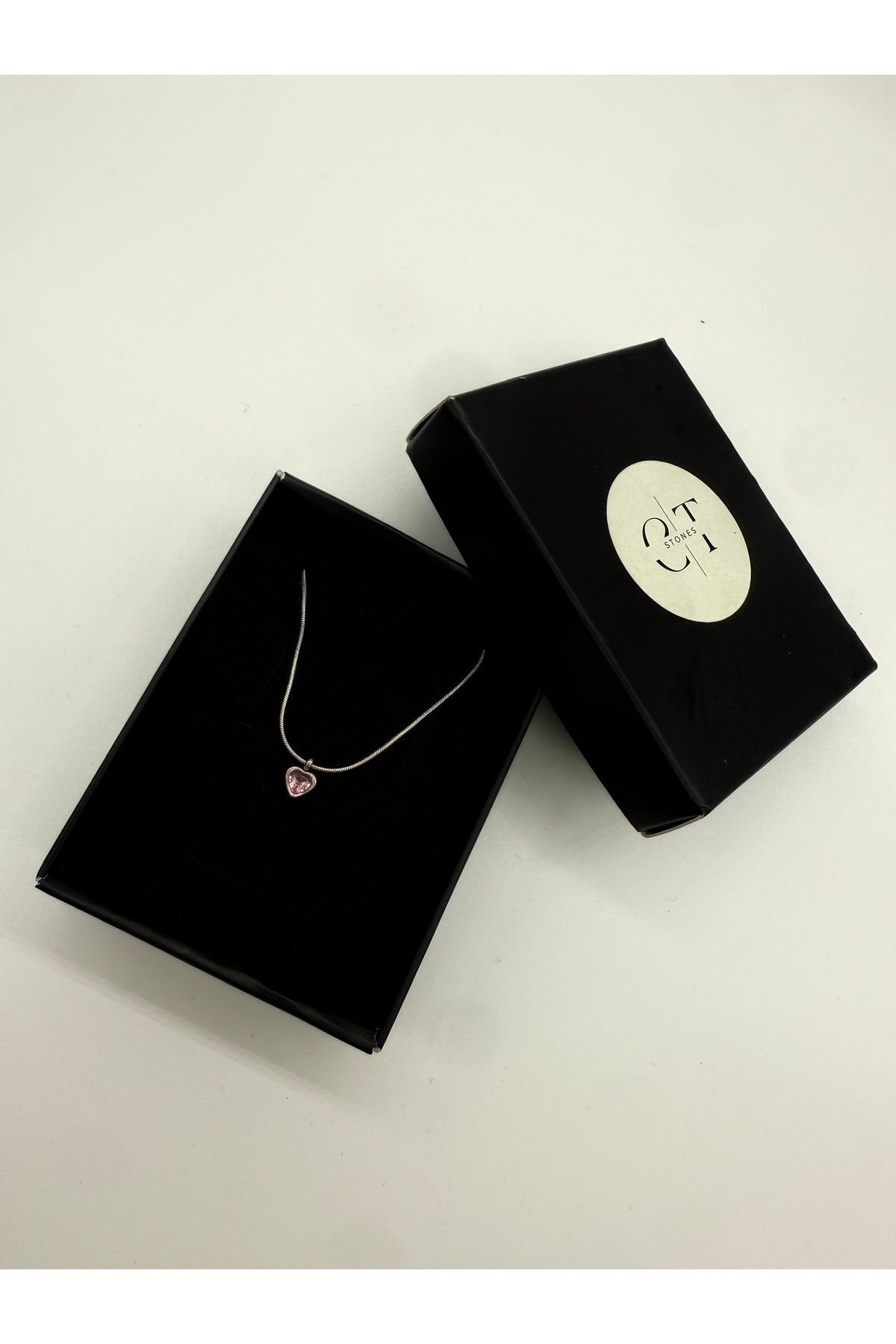 CT STONES Minimal kalp kolye