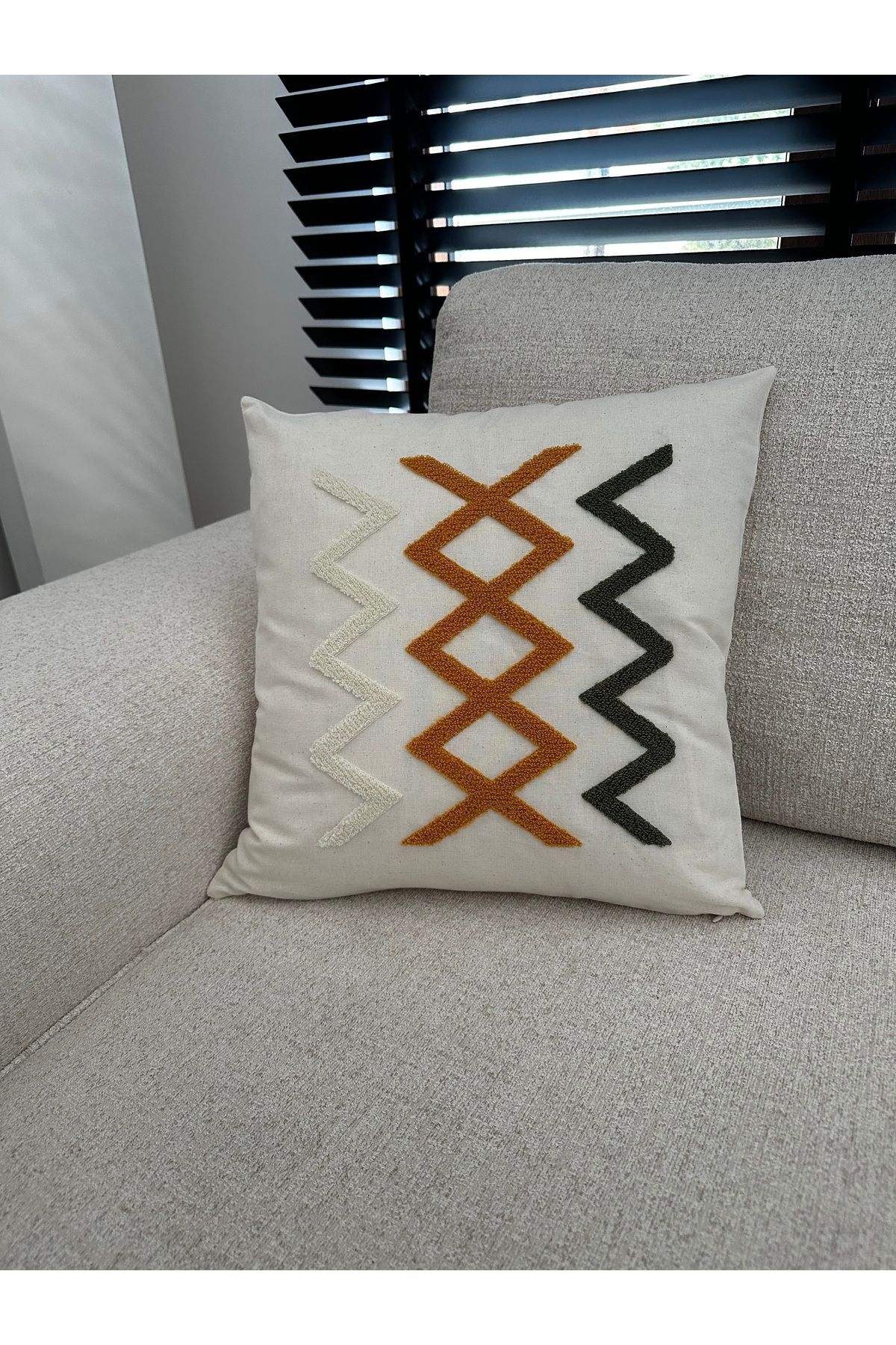 NURHAN HOME COLLECTION 1 Adet Punch Nakışlı Kırlent Kılıfı