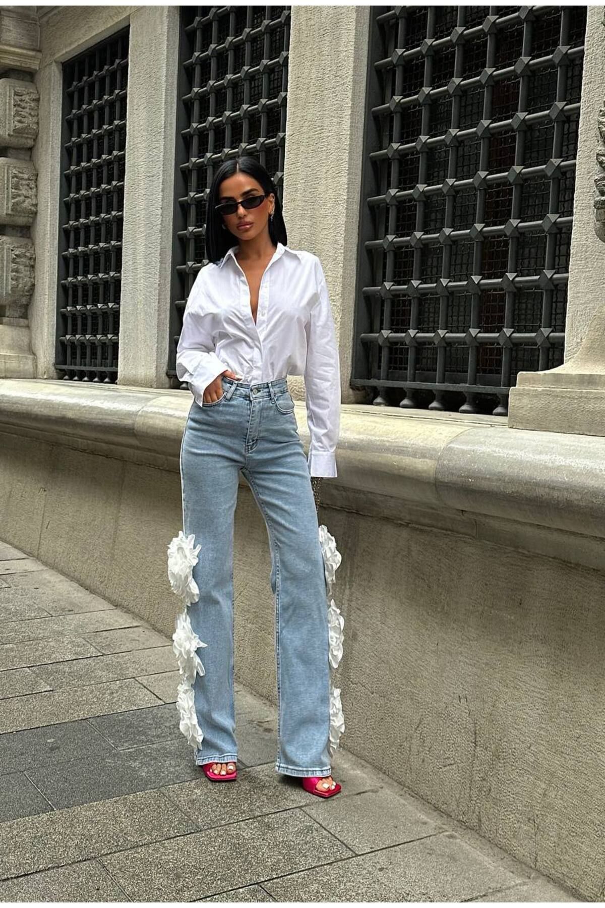 vesantia Kadın 3 Boyutlu Beyaz Gül Detaylı Palazzo Relax Kalıp Yüksek Bel Bol Paça Denim Jean