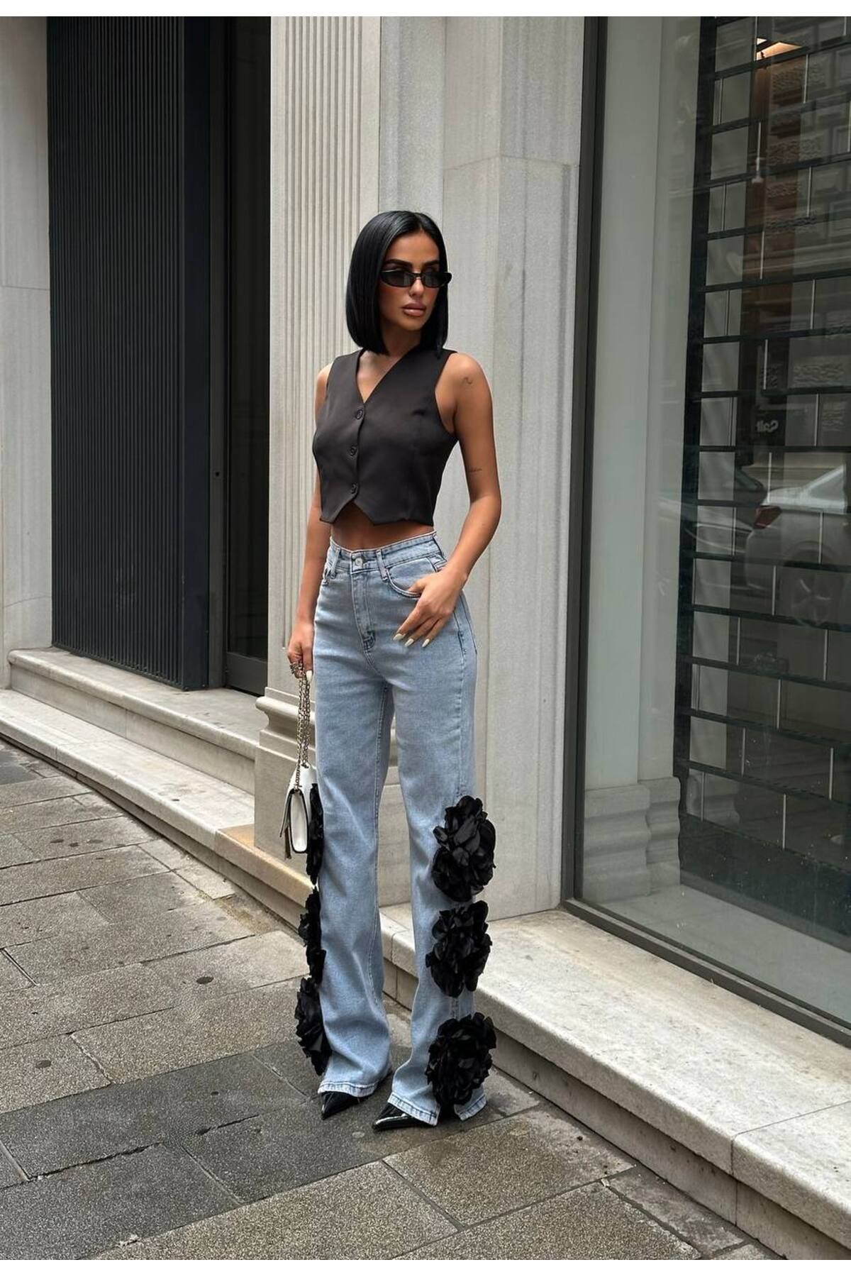vesantia Kadın 3 Boyutlu Siyah Gül Detaylı Palazzo Relax Kalıp Yüksek Bel Bol Paça Denim Jean