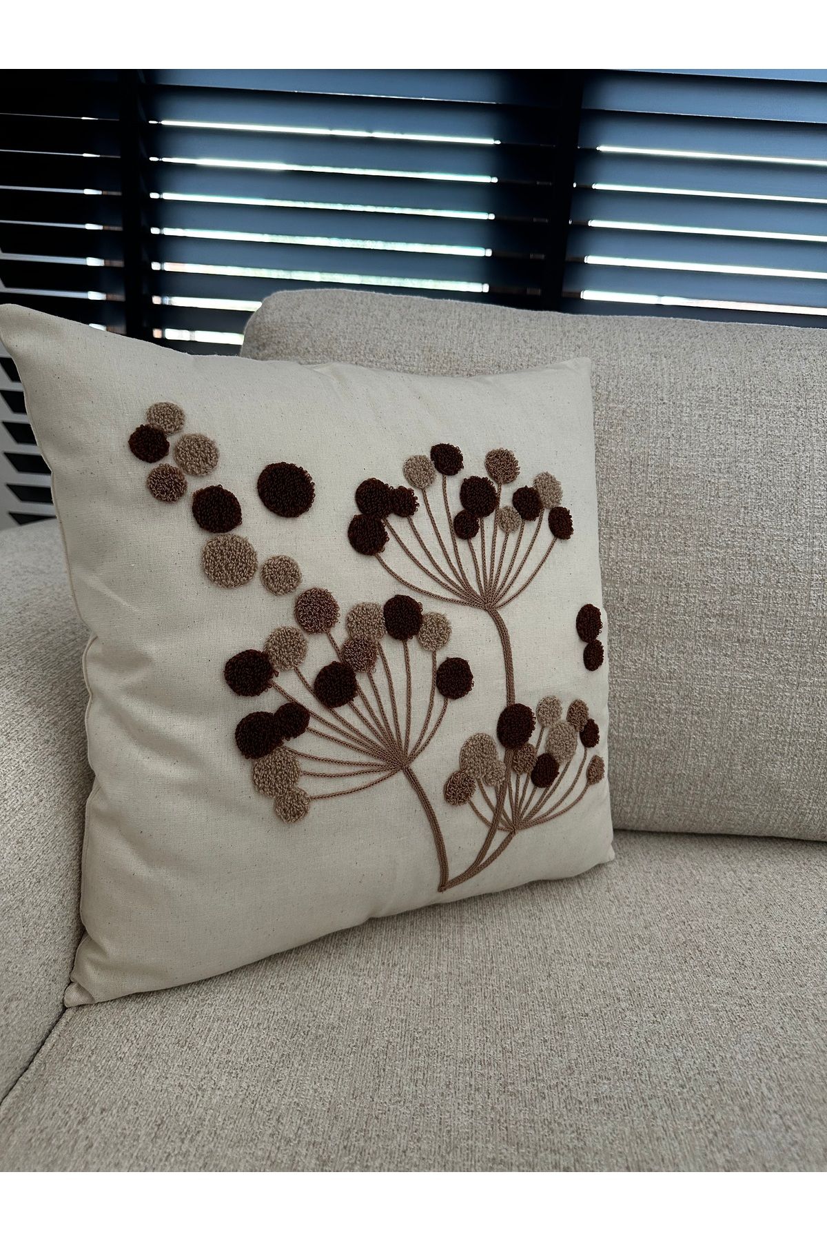 NURHAN HOME COLLECTION 1 Adet Punch Nakışlı Kırlent Kılıfı